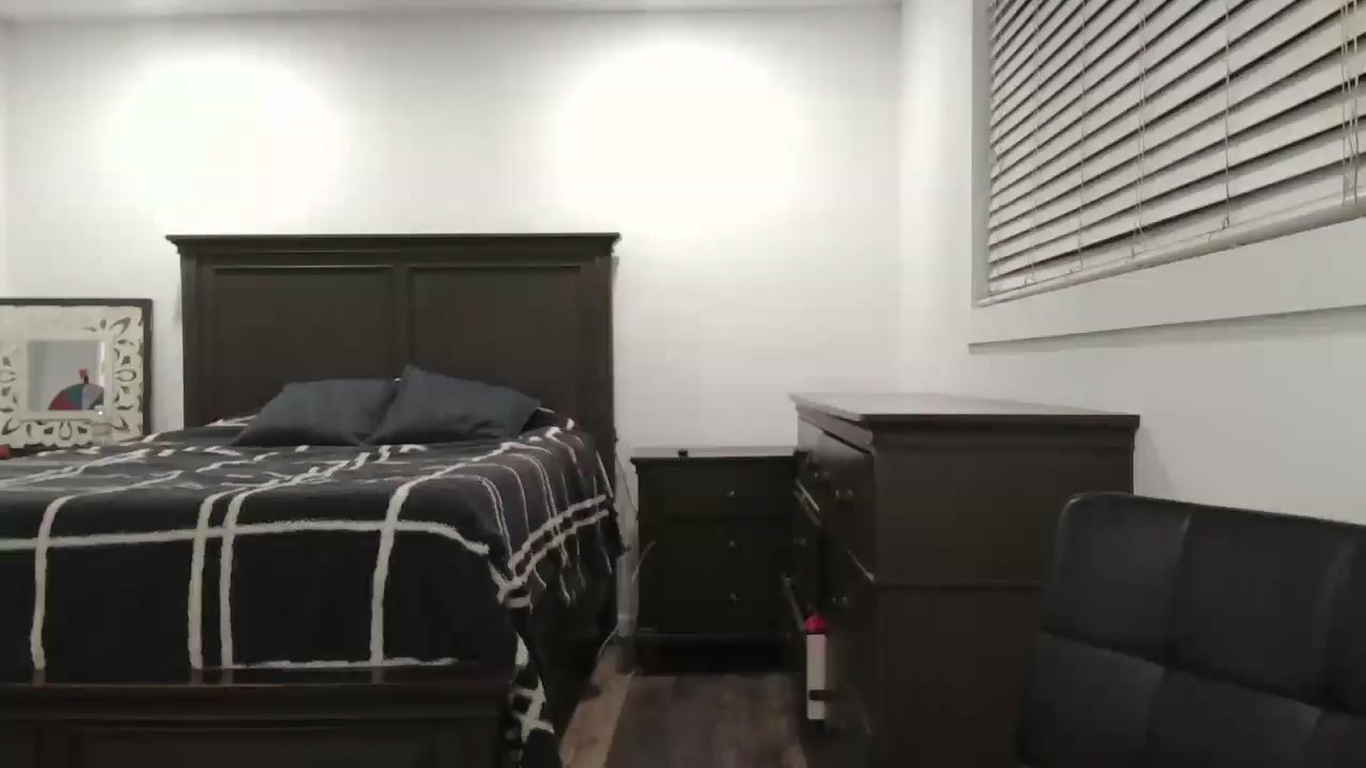Gallery image thumbnail from blond_milf's myfreecams stream on, 02/04/2025, 07:19 image 11 of 20