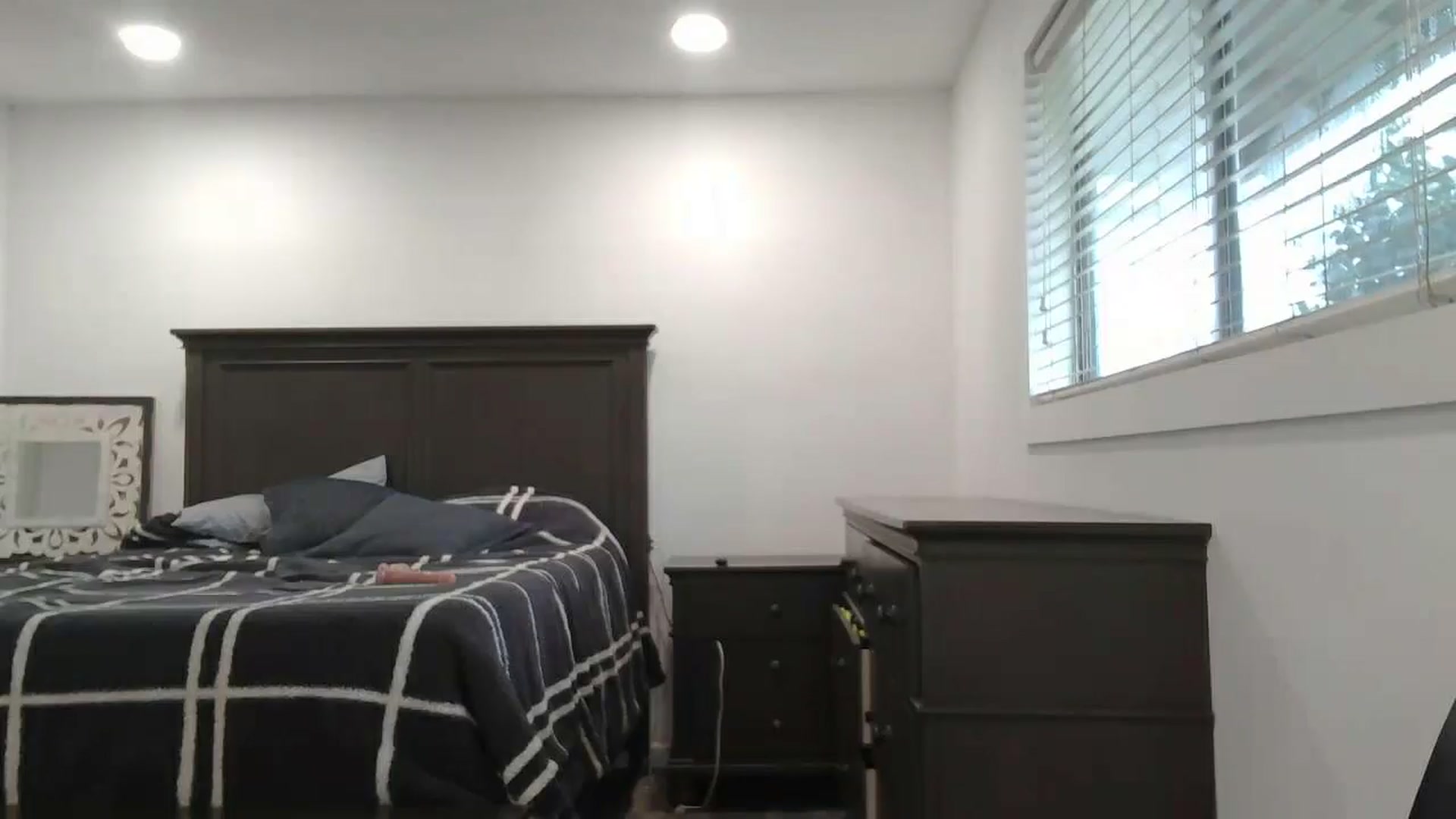 Gallery image thumbnail from blond_milf's myfreecams stream on, 02/05/2025, 24:00 image 16 of 20