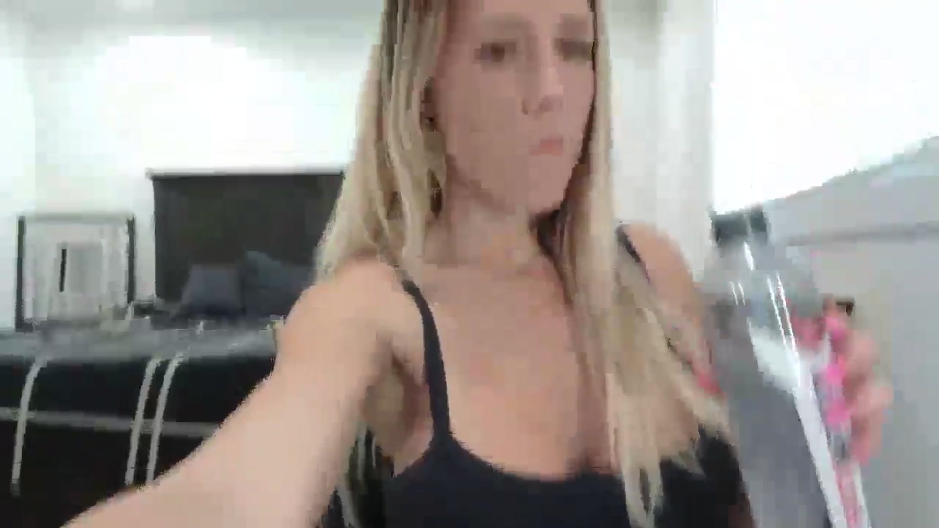 Gallery image thumbnail from blond_milf's myfreecams stream on, 02/07/2025, 23:20 image 9 of 20