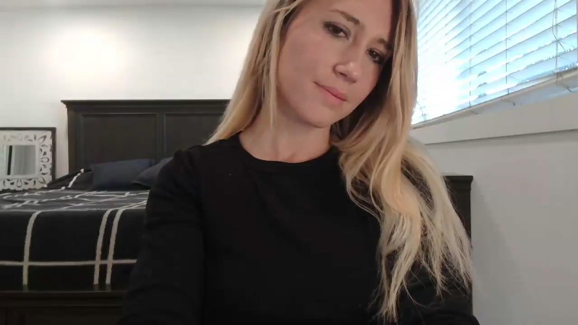 Gallery image thumbnail from blond_milf's myfreecams stream on, 02/10/2025, 22:48 image 5 of 20