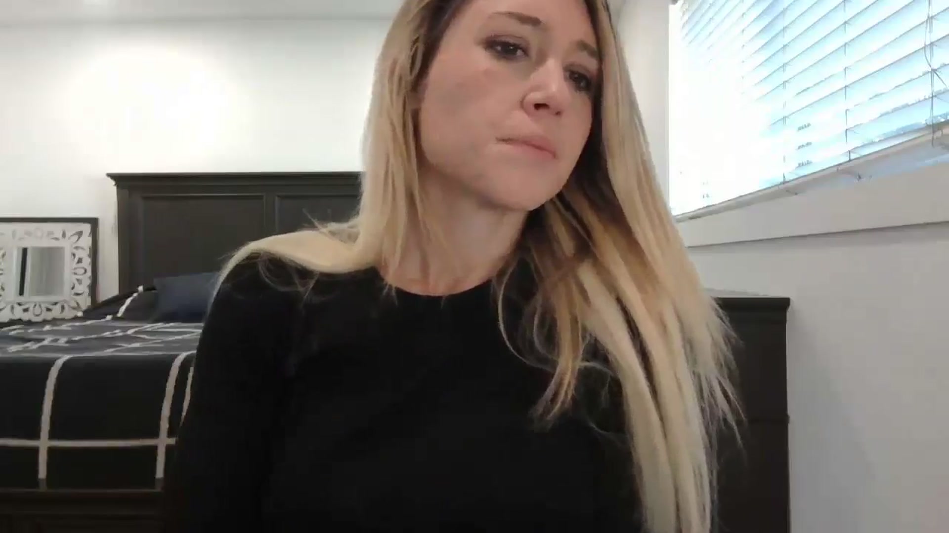 Gallery image thumbnail from blond_milf's myfreecams stream on, 02/10/2025, 22:48 image 13 of 20