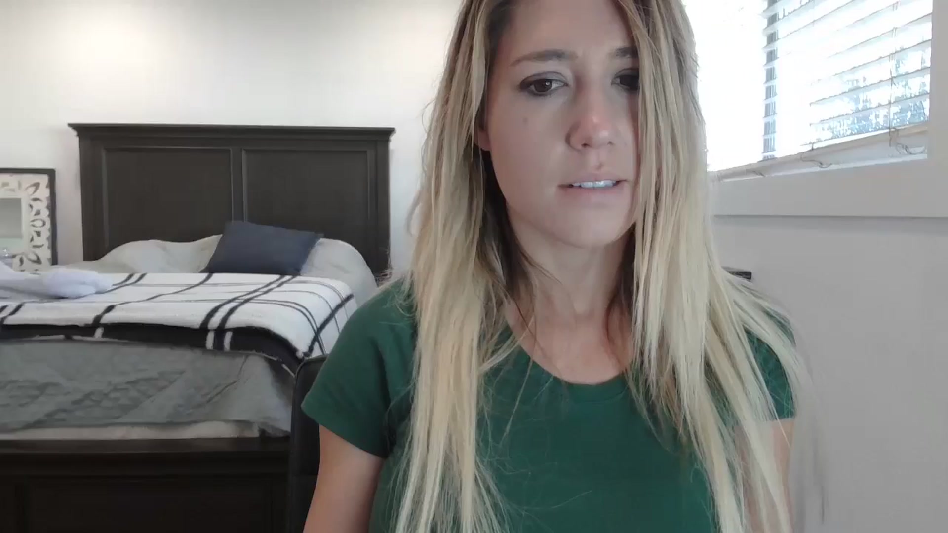 Gallery image thumbnail from blond_milf's myfreecams stream on, 02/17/2025, 21:55 image 3 of 20