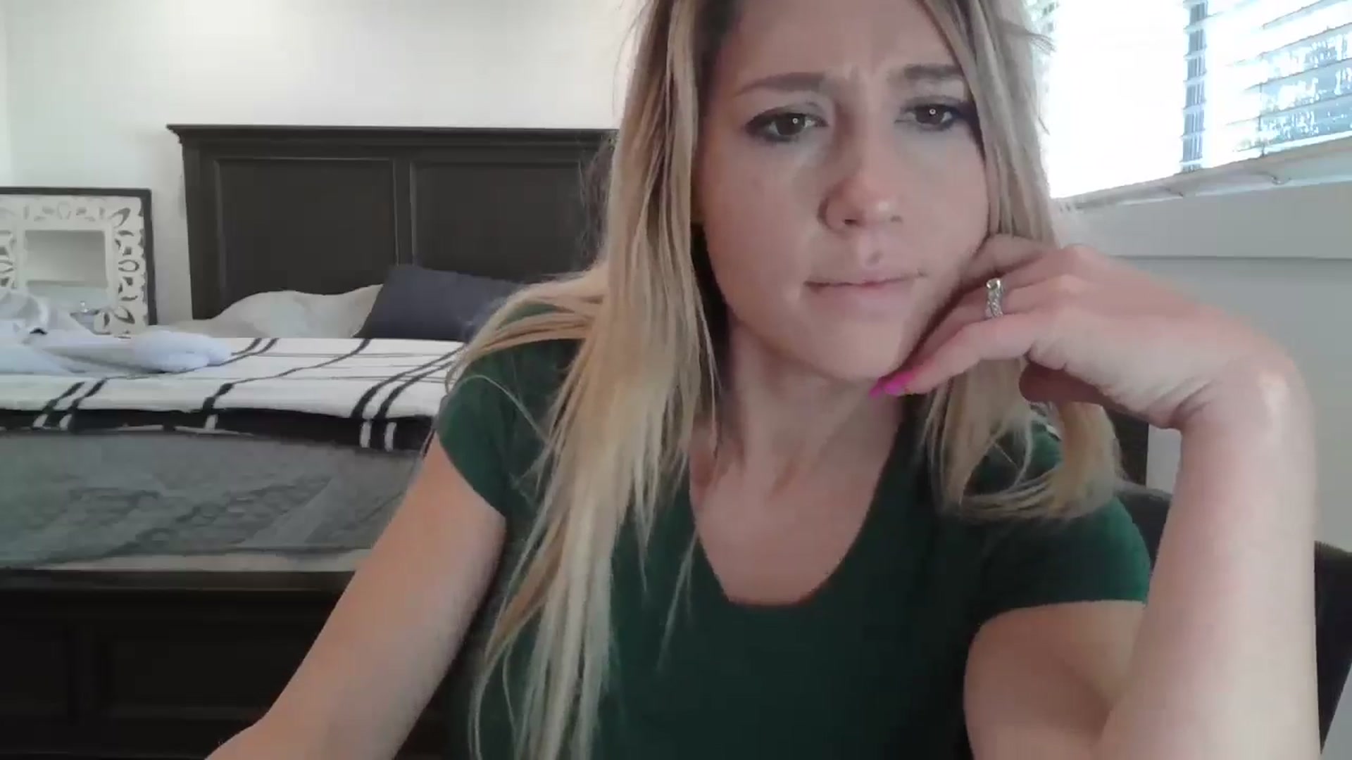 Gallery image thumbnail from blond_milf's myfreecams stream on, 02/17/2025, 21:55 image 9 of 20