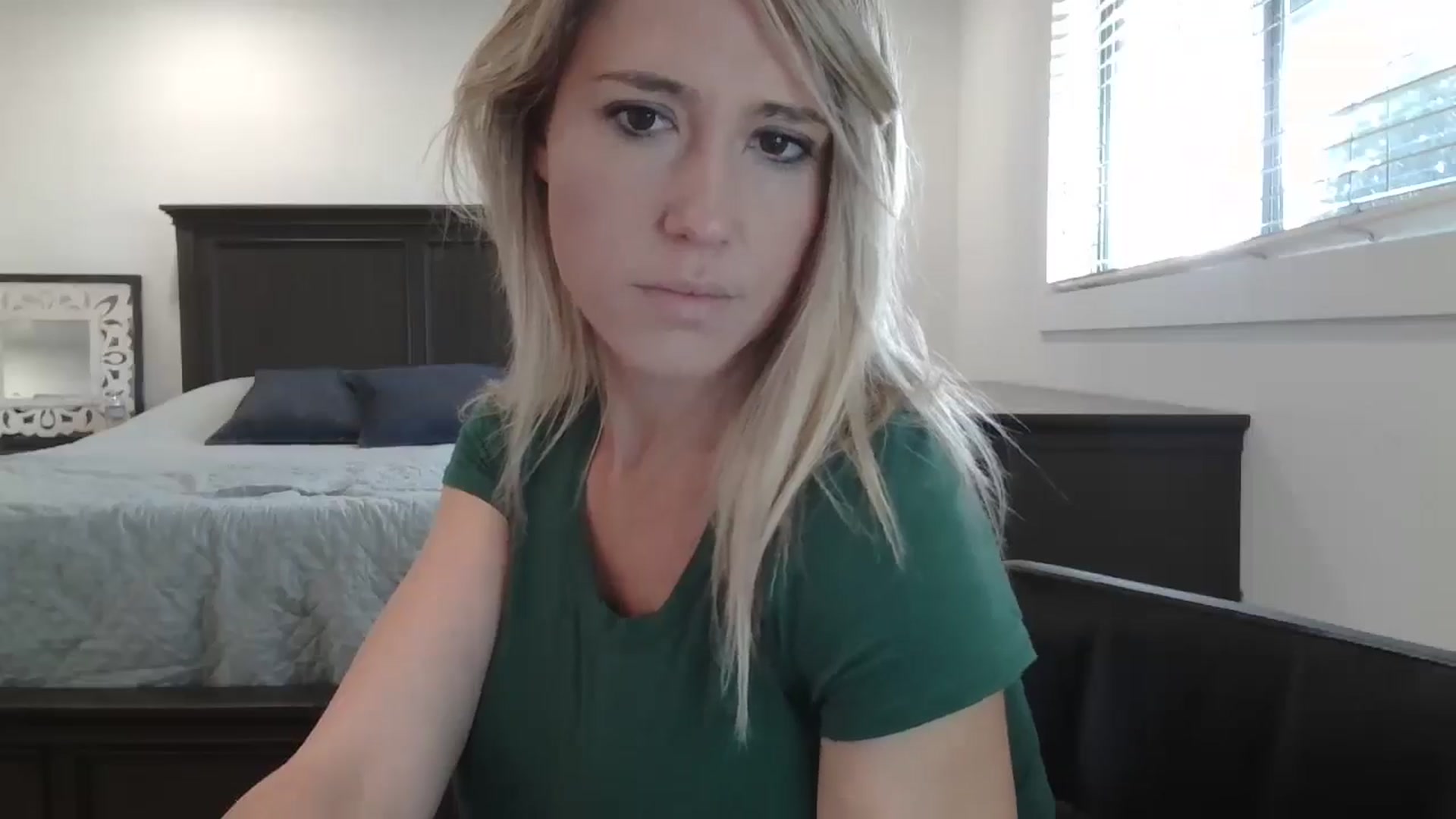 Gallery image thumbnail from blond_milf's myfreecams stream on, 02/24/2025, 23:31 image 5 of 20