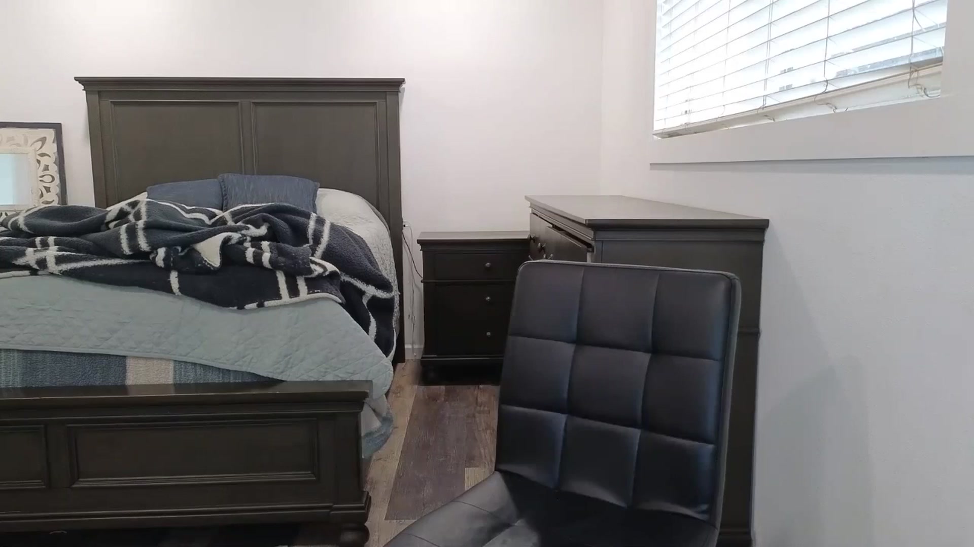 Gallery image thumbnail from blond_milf's myfreecams stream on, 03/05/2025, 21:11 image 2 of 20