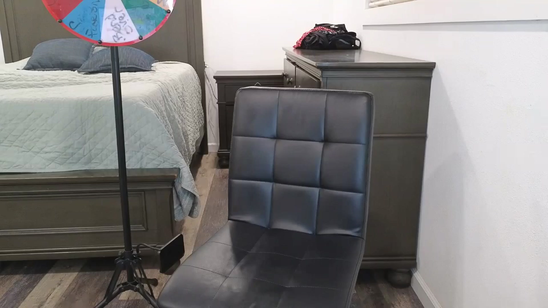 Gallery image thumbnail from blond_milf's myfreecams stream on, 03/13/2025, 07:12 image 10 of 20