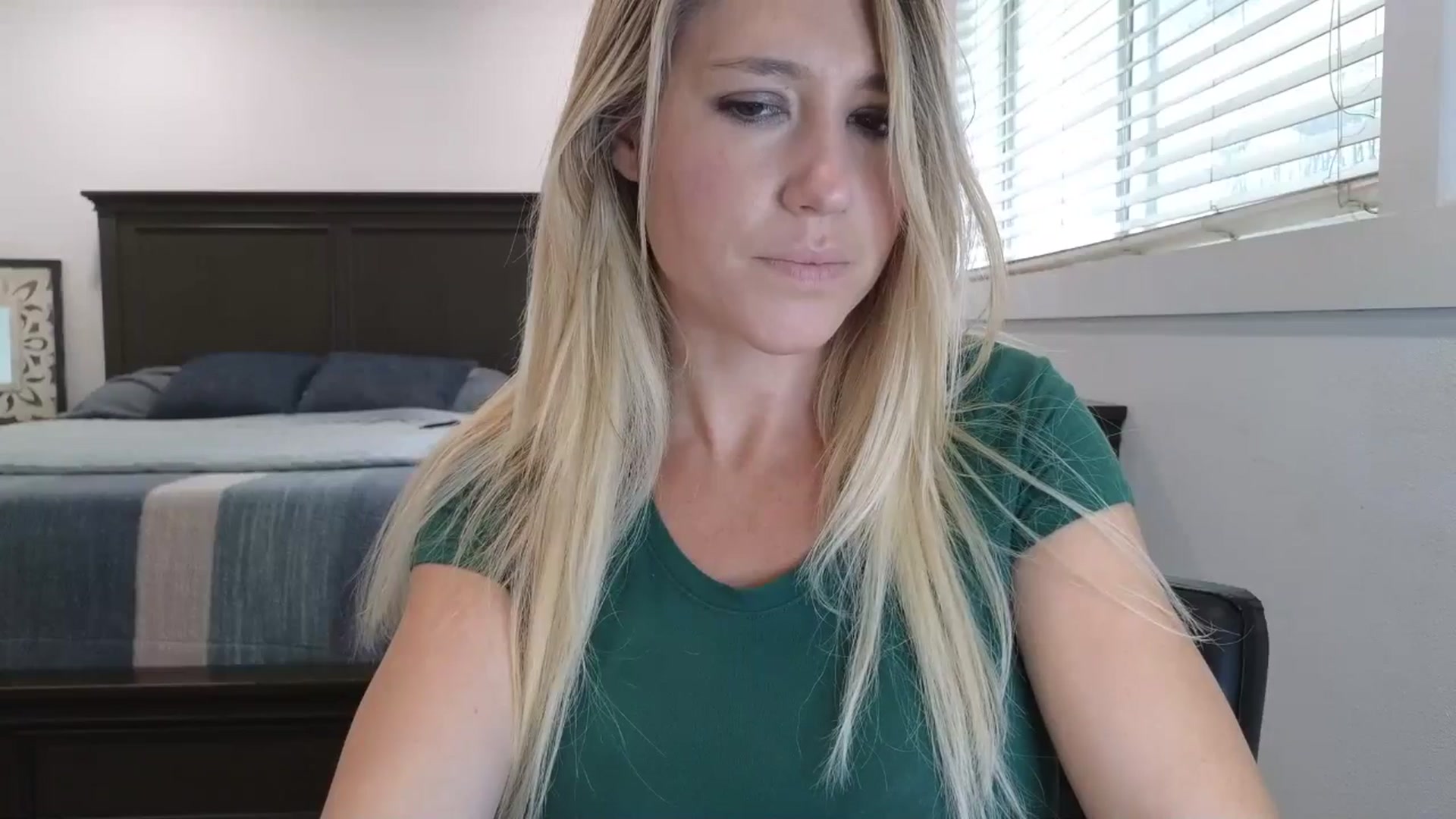 Gallery image thumbnail from blond_milf's myfreecams stream on, 03/17/2025, 20:33 image 2 of 20