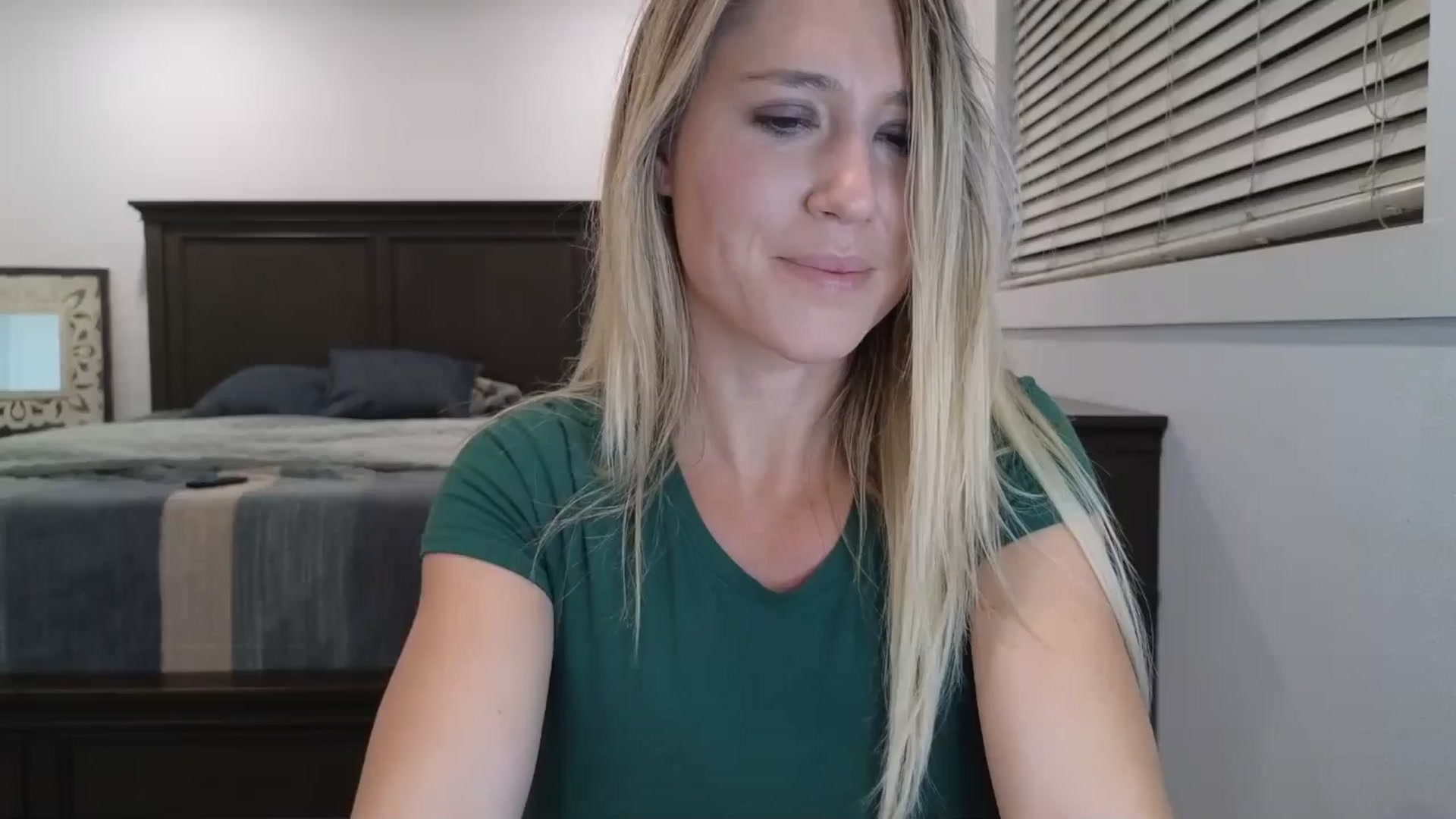 Gallery image thumbnail from blond_milf's myfreecams stream on, 03/18/2025, 08:16 image 2 of 20
