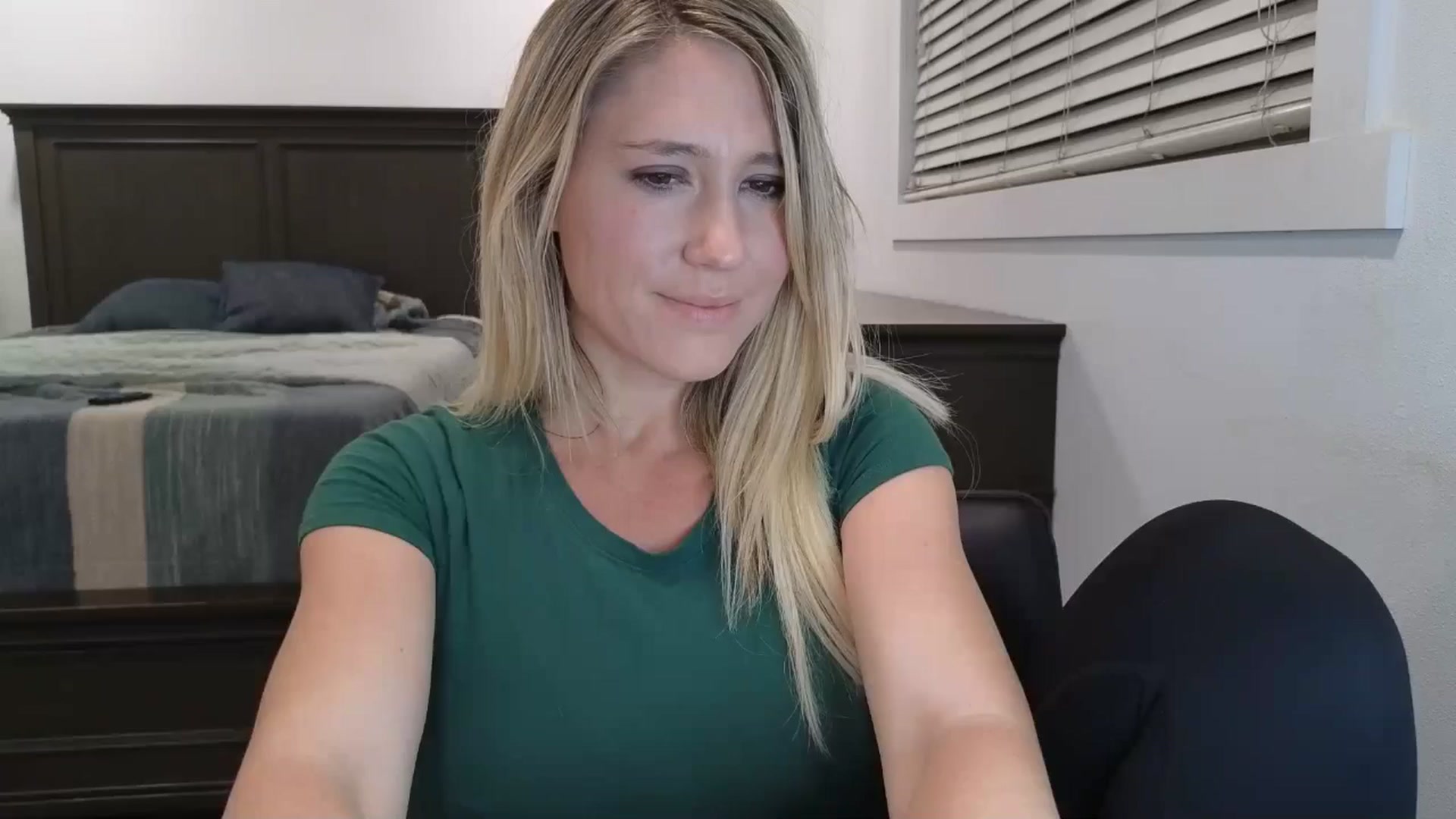 Gallery image thumbnail from blond_milf's myfreecams stream on, 03/18/2025, 08:16 image 6 of 20