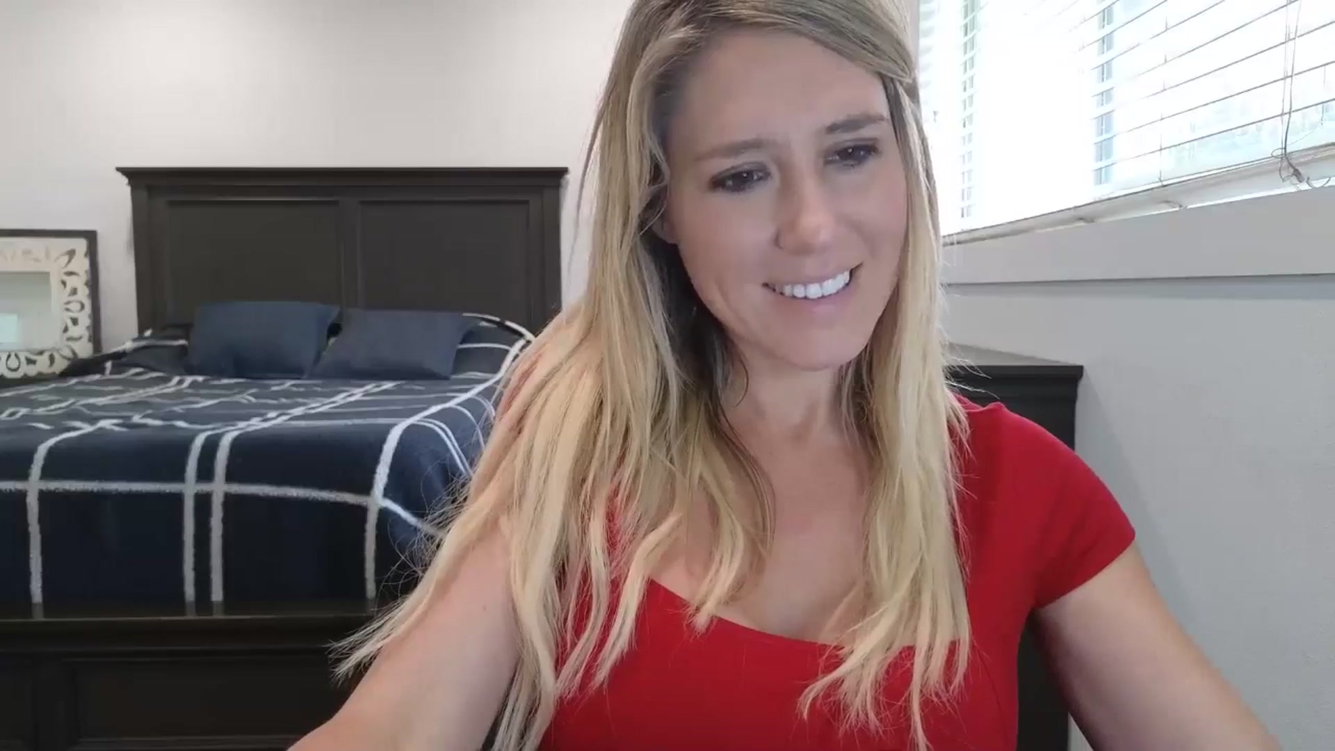 Gallery image thumbnail from blond_milf's myfreecams stream on, 04/01/2025, 21:19 image 2 of 20