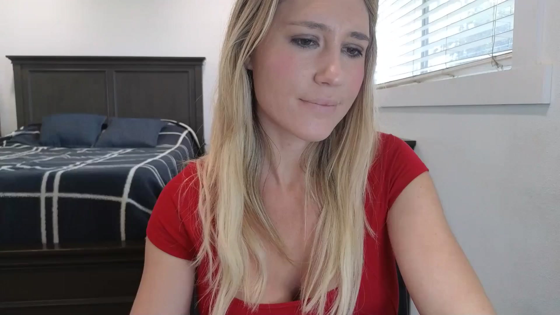 Gallery image thumbnail from blond_milf's myfreecams stream on, 04/01/2025, 22:51 image 13 of 20