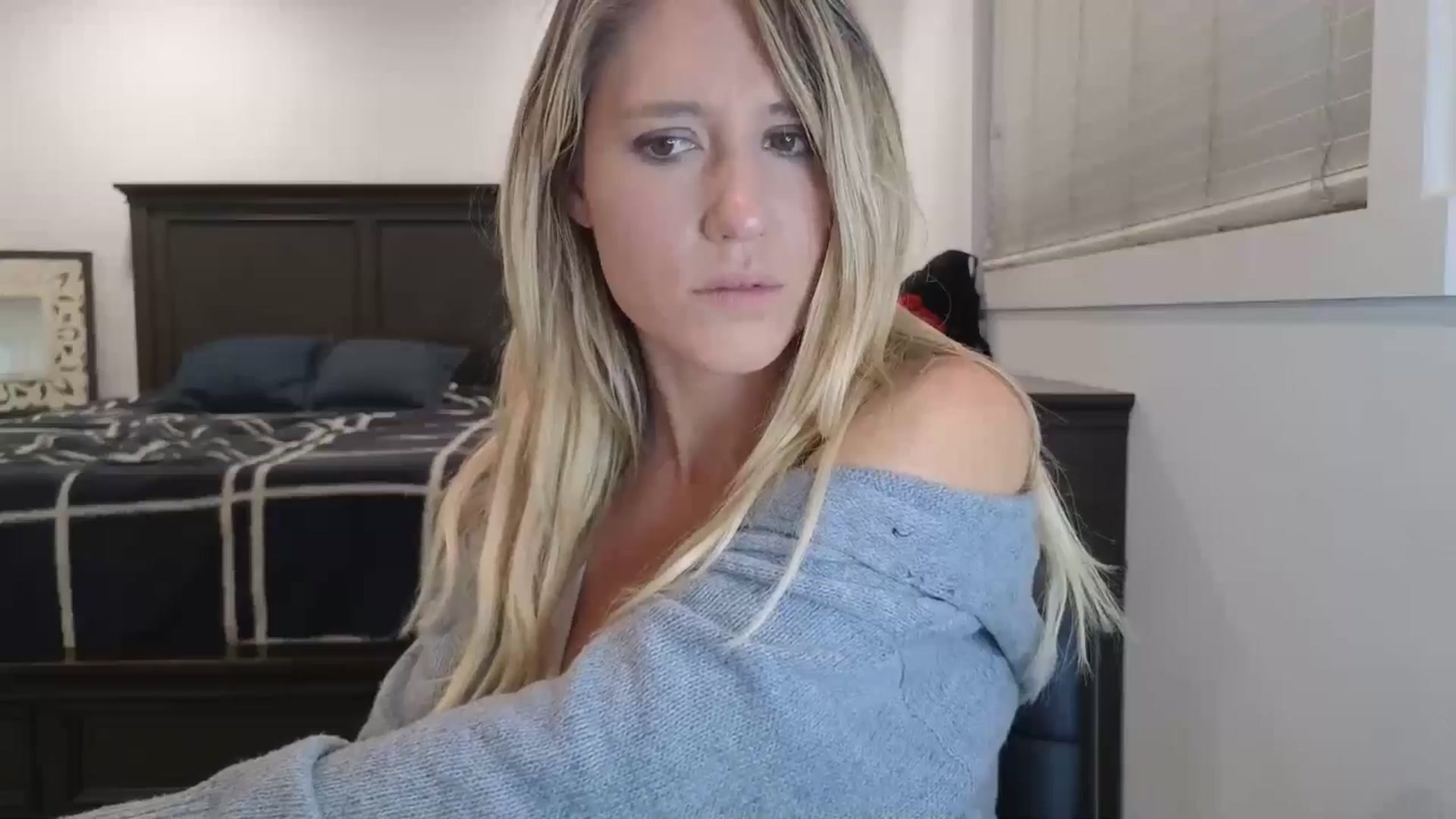 Gallery image thumbnail from blond_milf's myfreecams stream on, 04/03/2025, 05:55 image 14 of 20