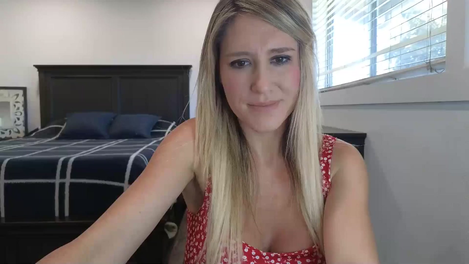 Gallery image thumbnail from blond_milf's myfreecams stream on, 04/08/2025, 21:23 image 1 of 20