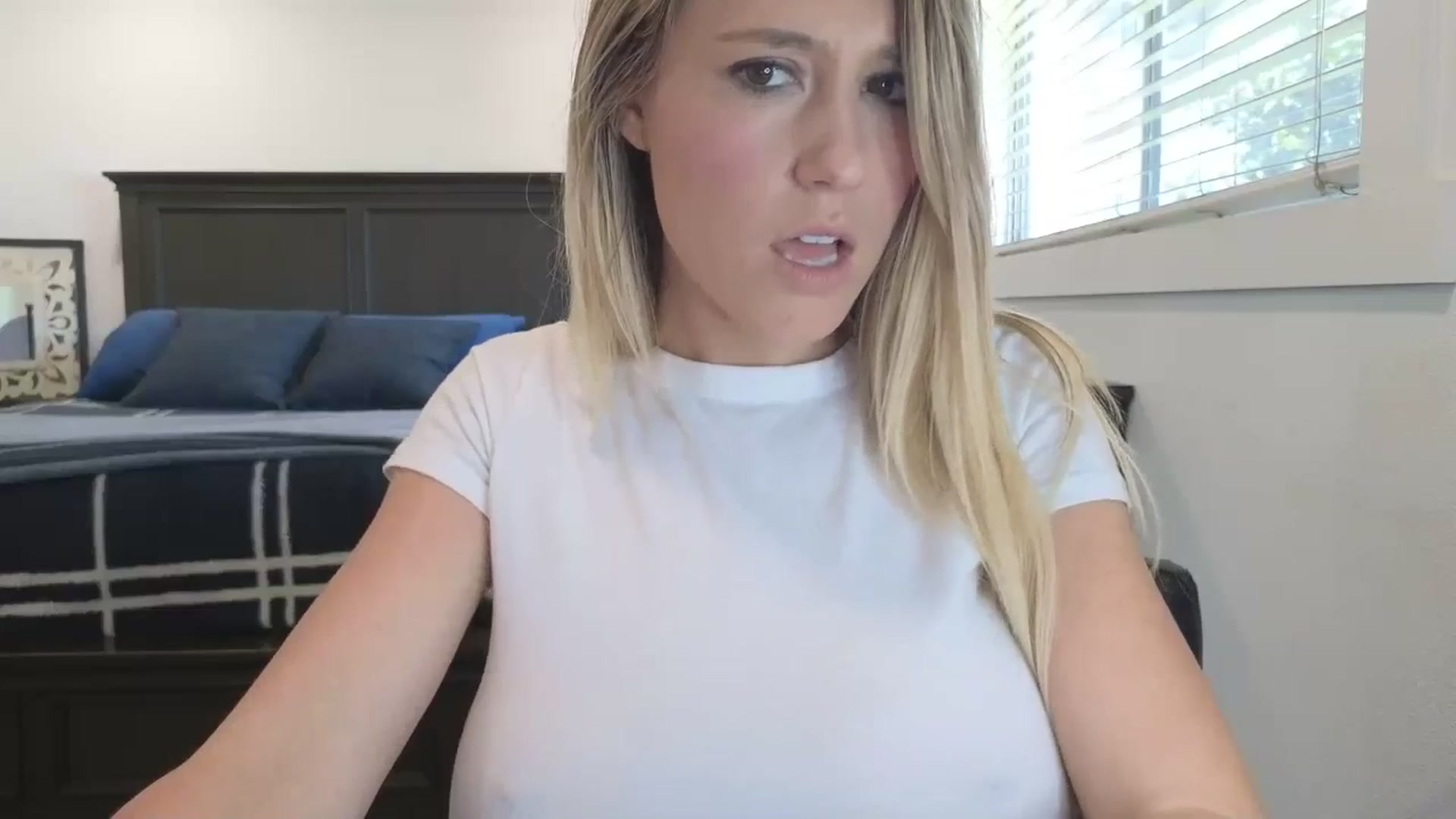 Gallery image thumbnail from blond_milf's myfreecams stream on, 04/28/2025, 22:49 image 13 of 20