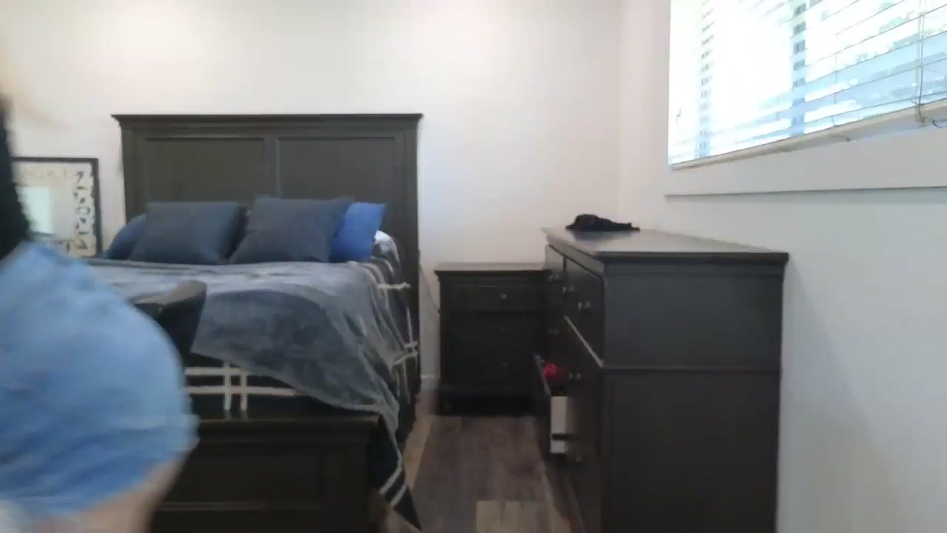 Gallery image thumbnail from blond_milf's myfreecams stream on, 04/29/2025, 19:26 image 11 of 20