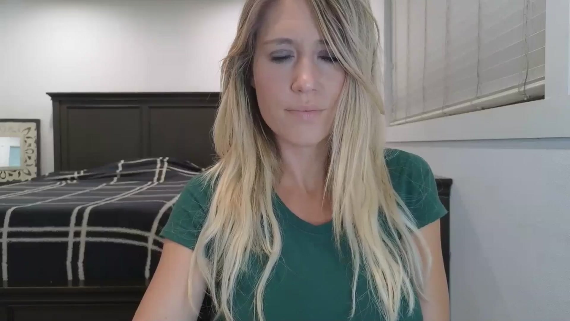Gallery image thumbnail from blond_milf's myfreecams stream on, 05/02/2025, 06:08 image 3 of 20
