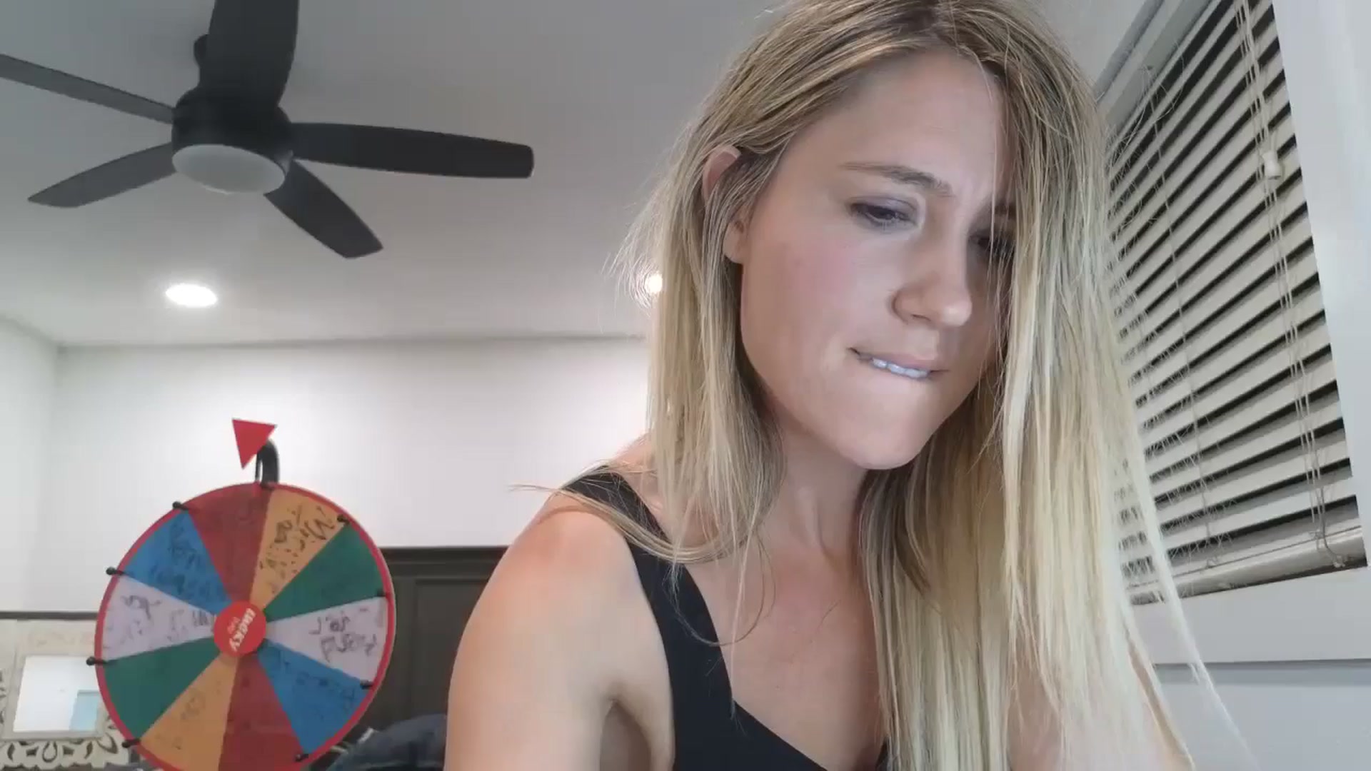 Gallery image thumbnail from blond_milf's myfreecams stream on, 05/06/2025, 05:32 image 17 of 20