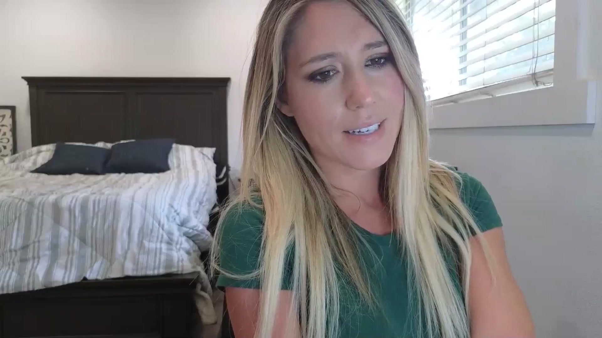 Gallery image thumbnail from blond_milf's myfreecams stream on, 05/12/2025, 20:01 image 11 of 20