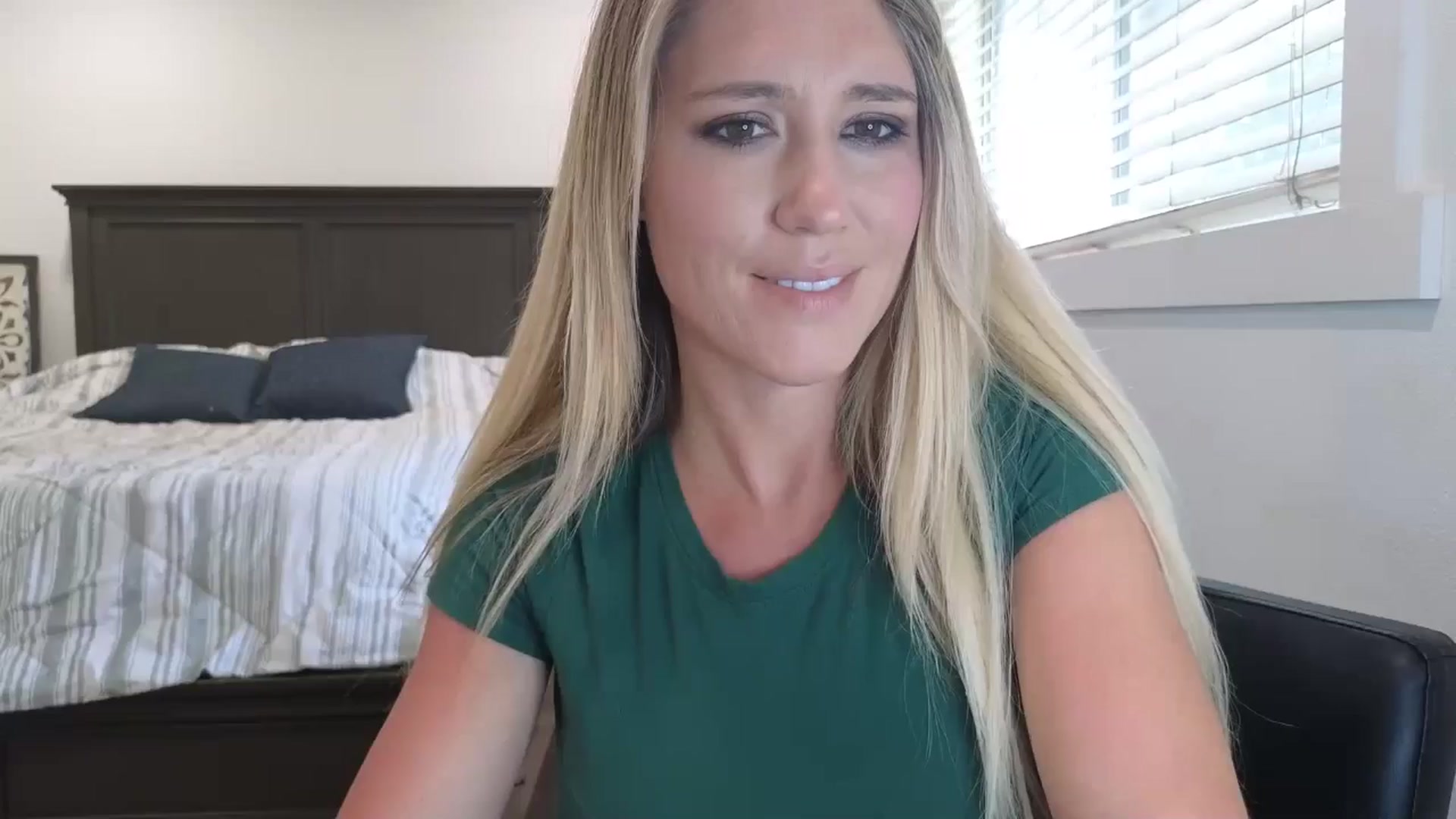 Gallery image thumbnail from blond_milf's myfreecams stream on, 05/12/2025, 20:01 image 16 of 20