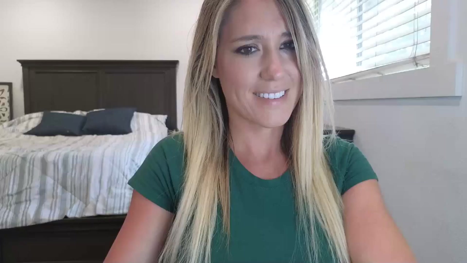 Gallery image thumbnail from blond_milf's myfreecams stream on, 05/12/2025, 20:01 image 8 of 20
