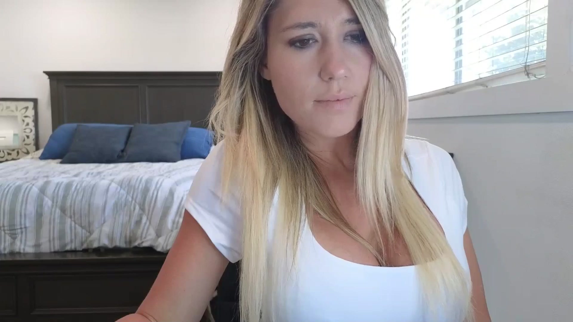 Gallery image thumbnail from blond_milf's myfreecams stream on, 05/13/2025, 20:36 image 20 of 20