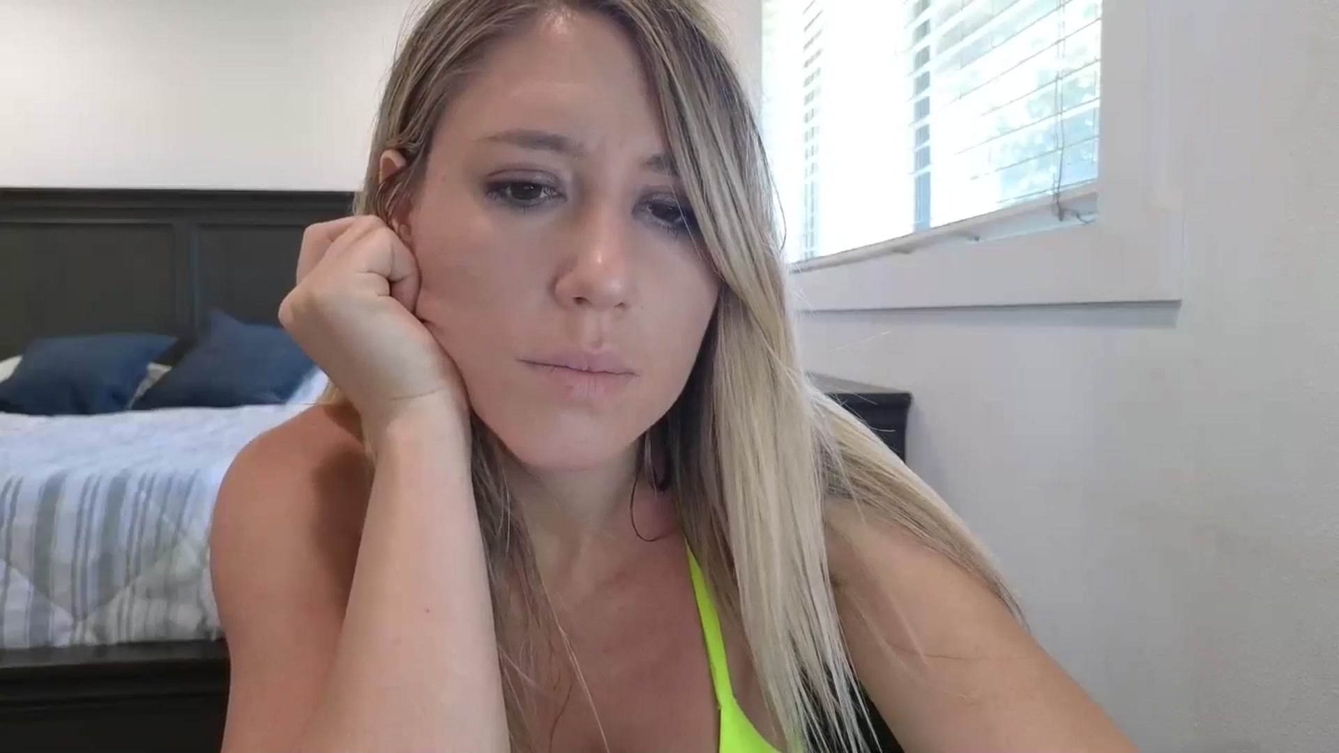 Gallery image thumbnail from blond_milf's myfreecams stream on, 06/03/2025, 22:34 image 8 of 20
