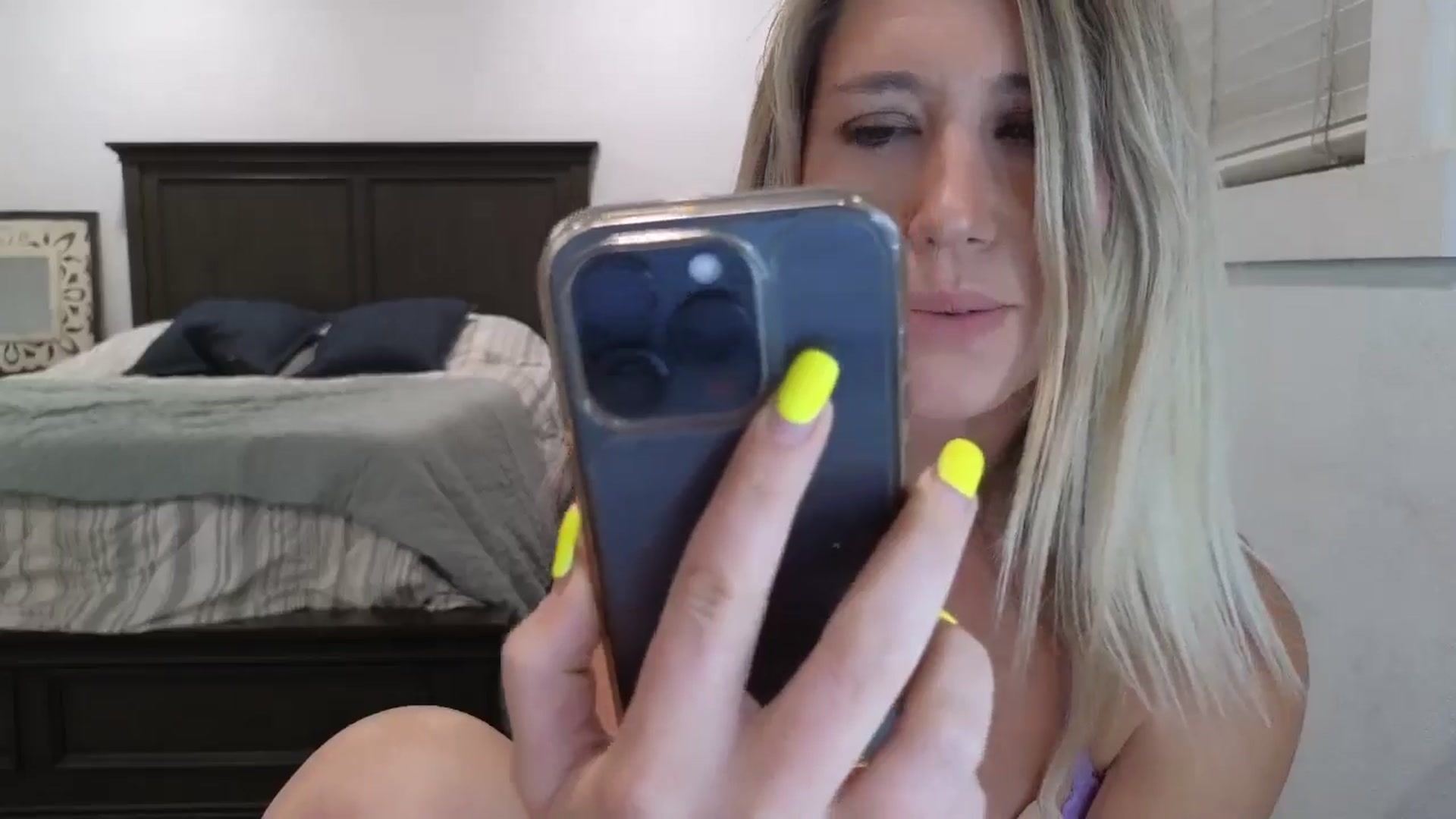 Gallery image thumbnail from blond_milf's myfreecams stream on, 06/14/2025, 06:39 image 3 of 20