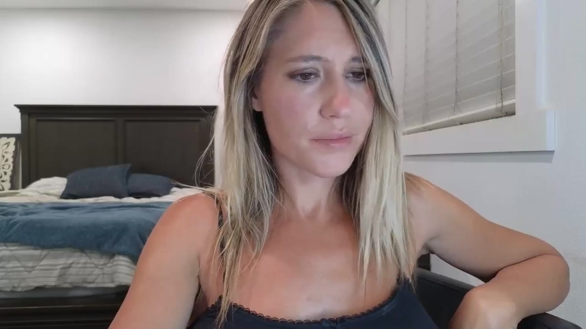 Gallery image thumbnail from blond_milf's myfreecams stream on, 07/15/2025, 04:59 image 18 of 20