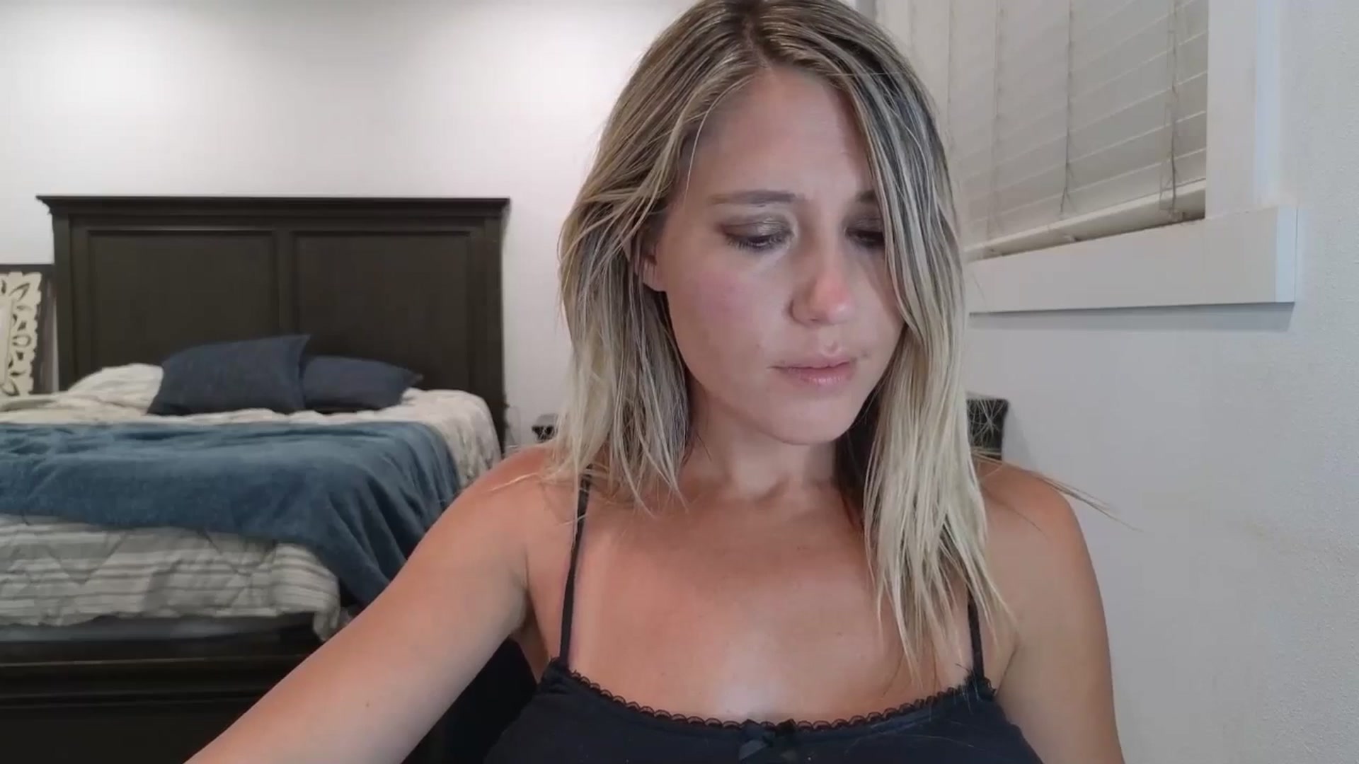 Gallery image thumbnail from blond_milf's myfreecams stream on, 07/15/2025, 04:59 image 7 of 20