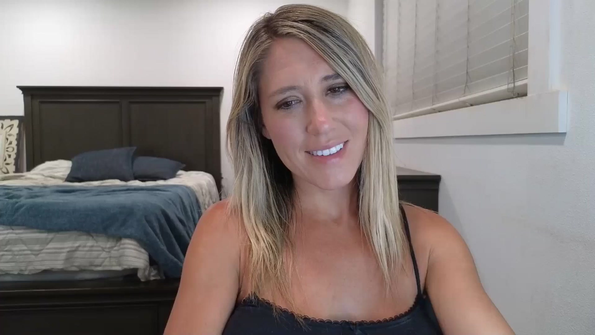 Gallery image thumbnail from blond_milf's myfreecams stream on, 07/15/2025, 04:59 image 3 of 20