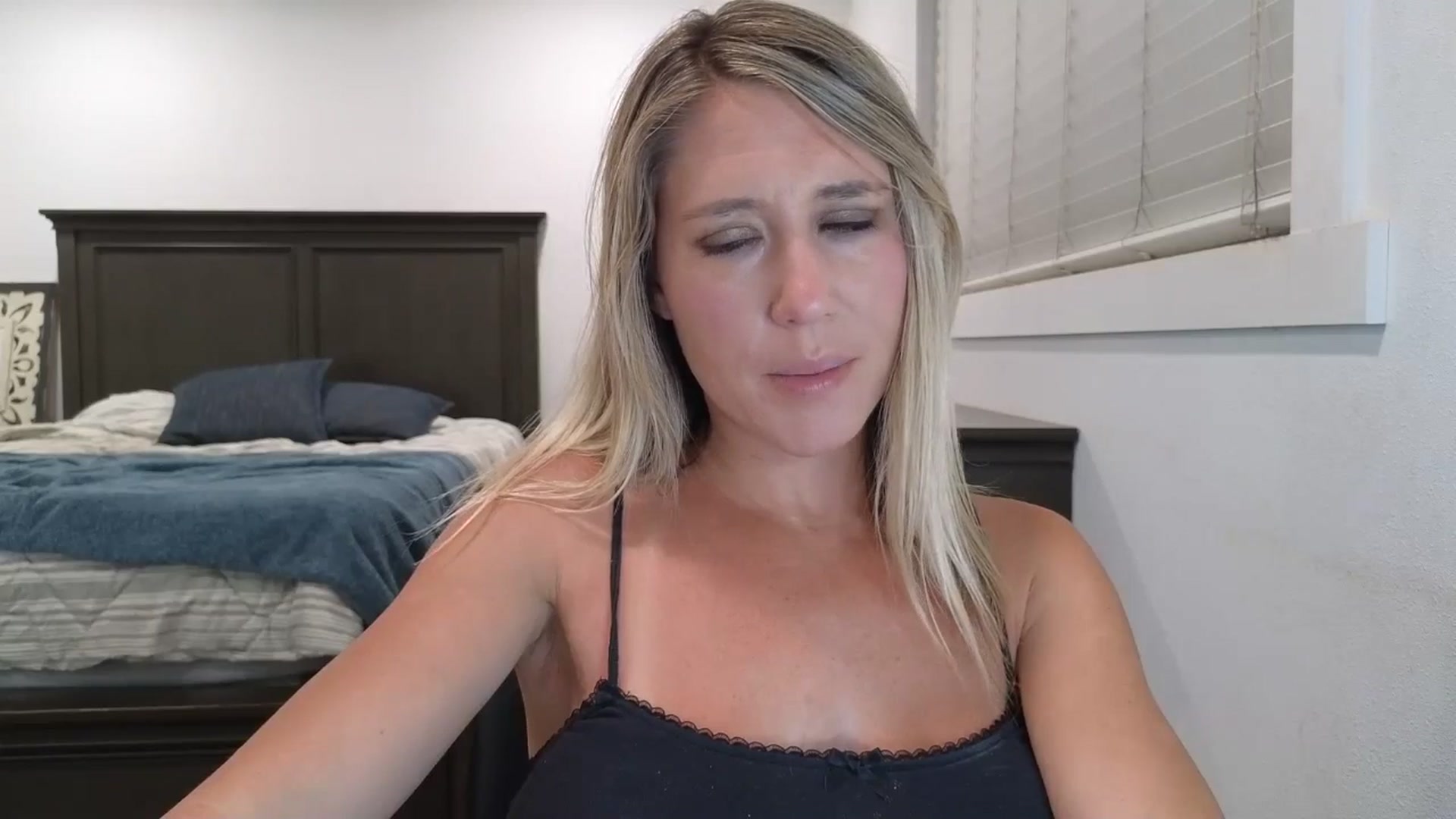 Gallery image thumbnail from blond_milf's myfreecams stream on, 07/15/2025, 04:59 image 5 of 20
