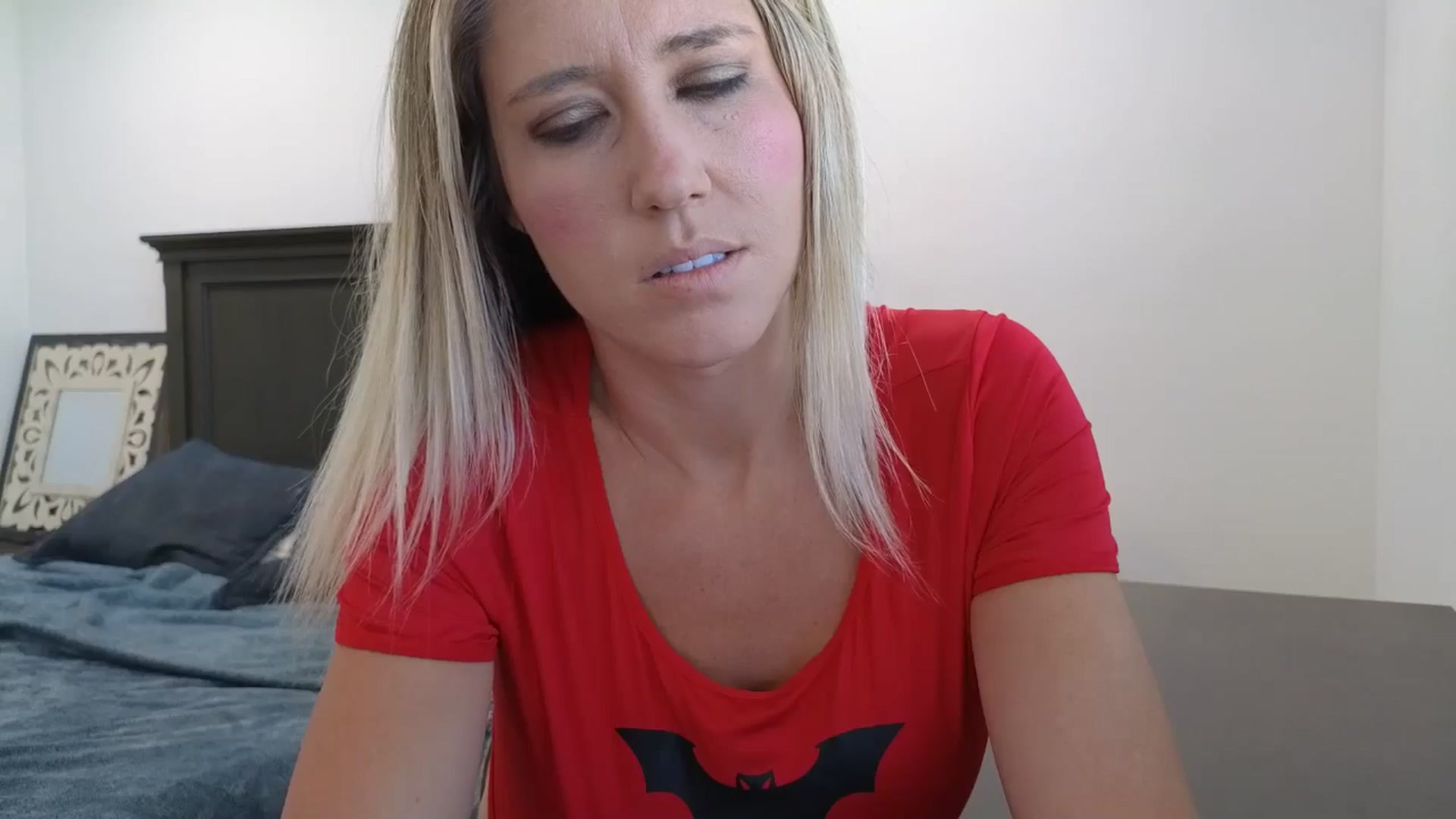 Gallery image thumbnail from blond_milf's myfreecams stream on, 07/18/2025, 21:32 image 20 of 20