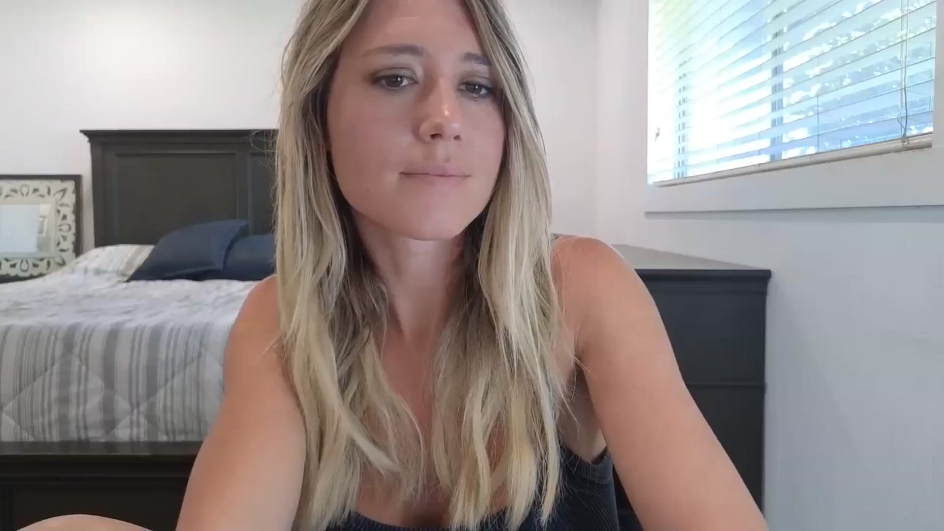 Gallery image thumbnail from blond_milf's myfreecams stream on, 08/11/2025, 18:01 image 19 of 20
