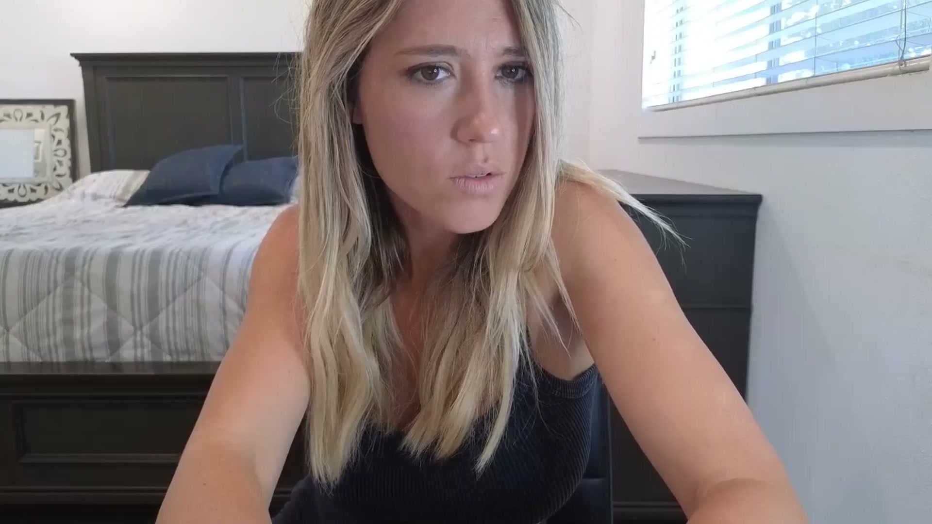 Gallery image thumbnail from blond_milf's myfreecams stream on, 08/11/2025, 18:01 image 18 of 20