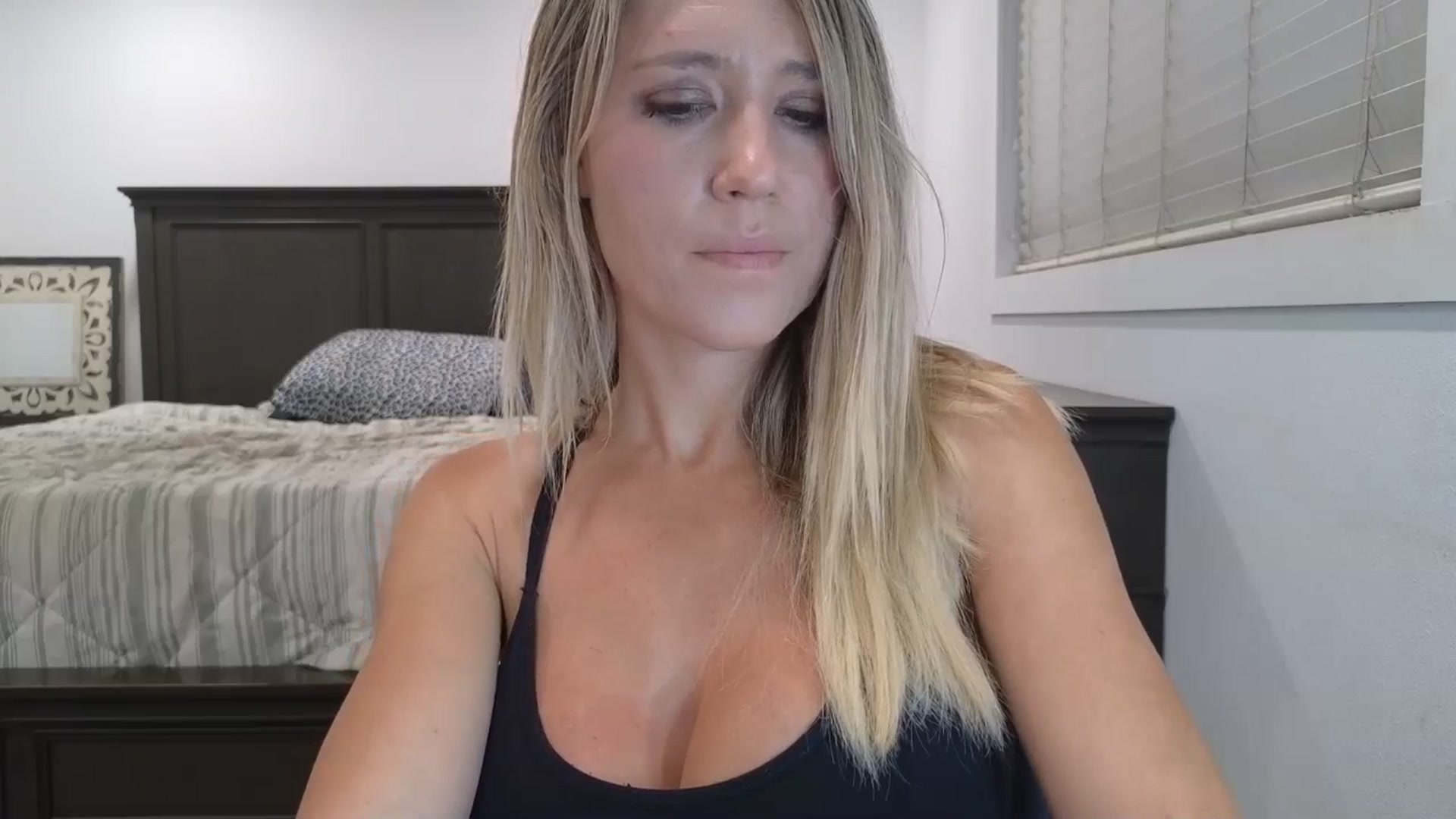Gallery image thumbnail from blond_milf's myfreecams stream on, 08/13/2025, 07:27 image 8 of 20