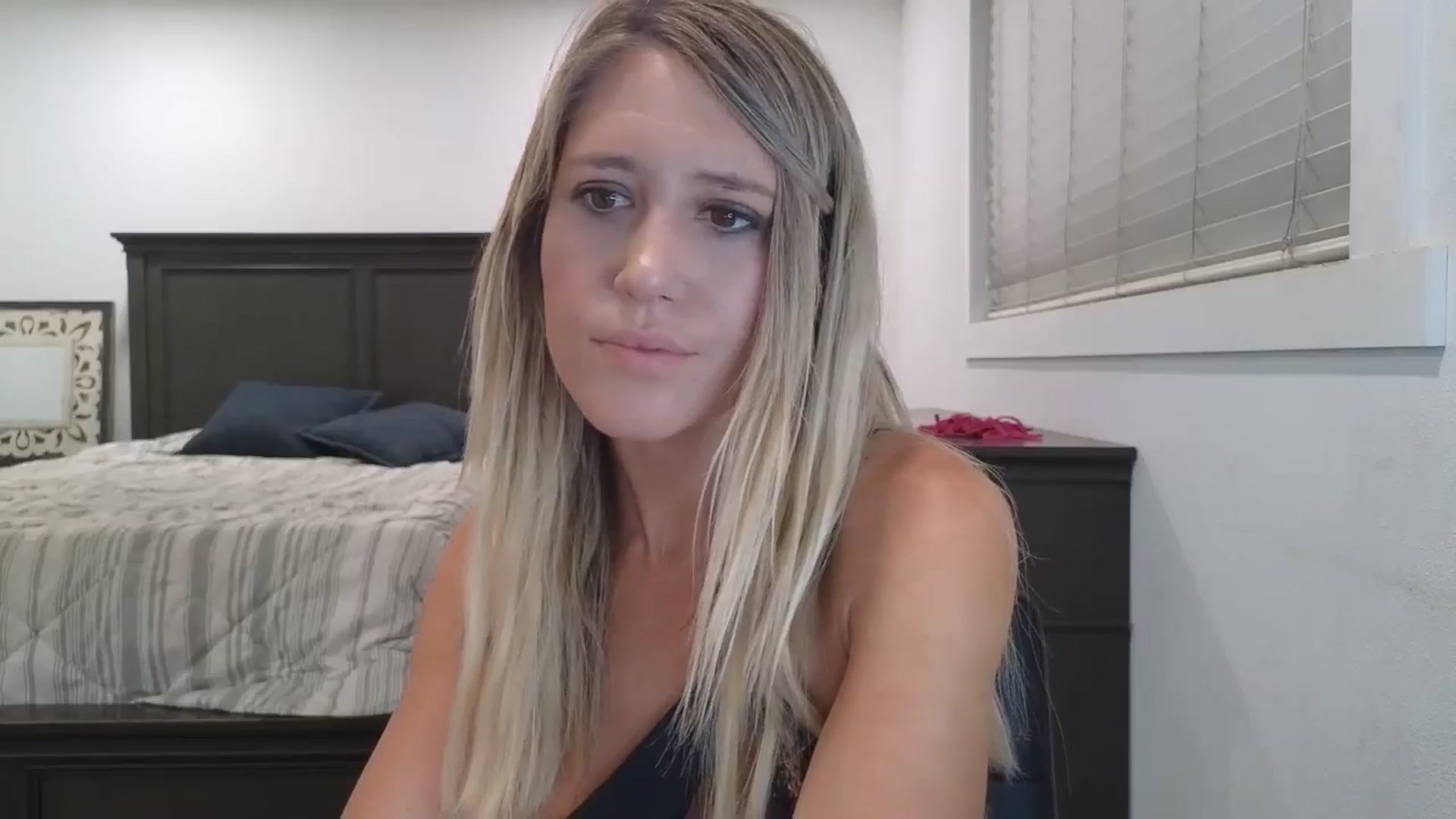 Gallery image thumbnail from blond_milf's myfreecams stream on, 08/14/2025, 05:31 image 14 of 20