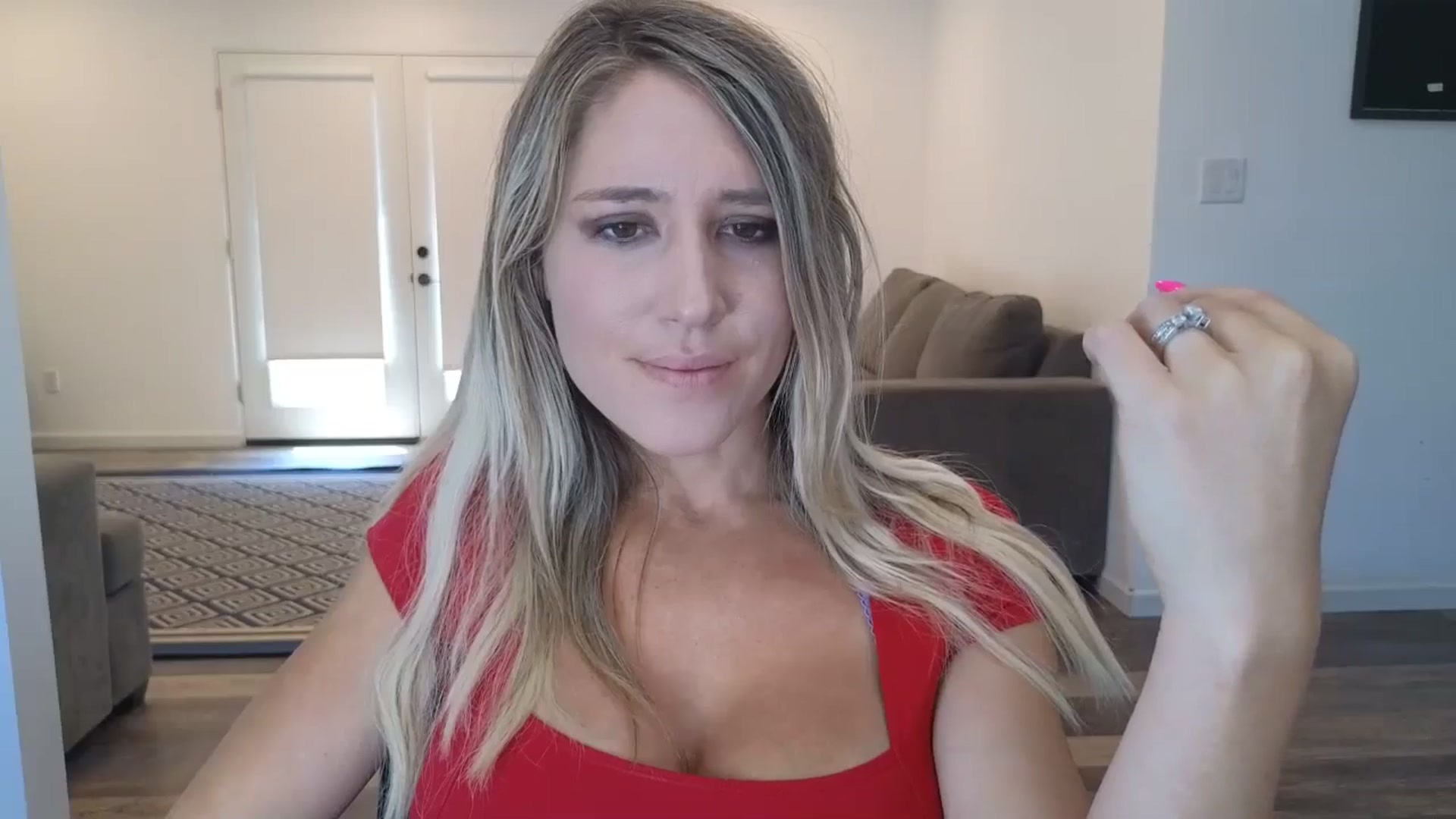 Gallery image thumbnail from blond_milf's myfreecams stream on, 08/15/2025, 19:19 image 7 of 20
