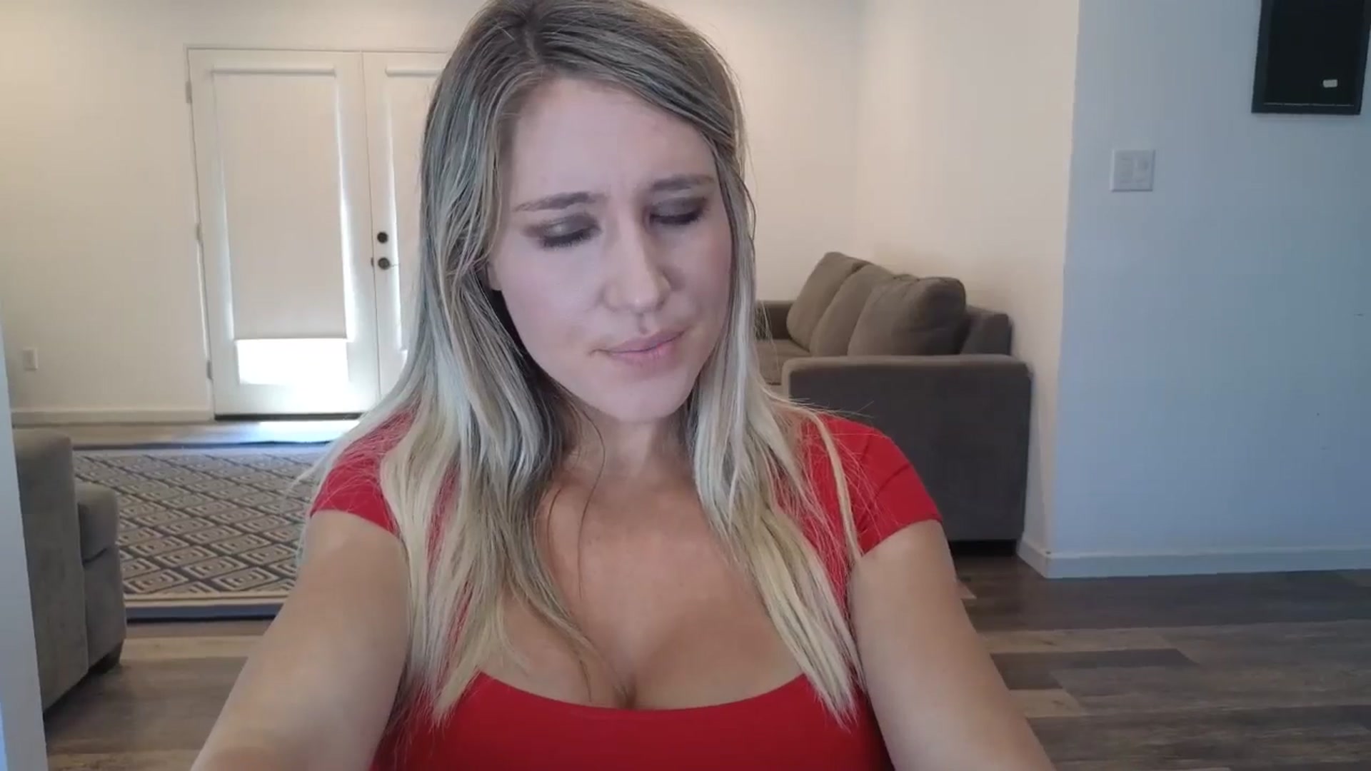 Gallery image thumbnail from blond_milf's myfreecams stream on, 08/15/2025, 19:19 image 9 of 20