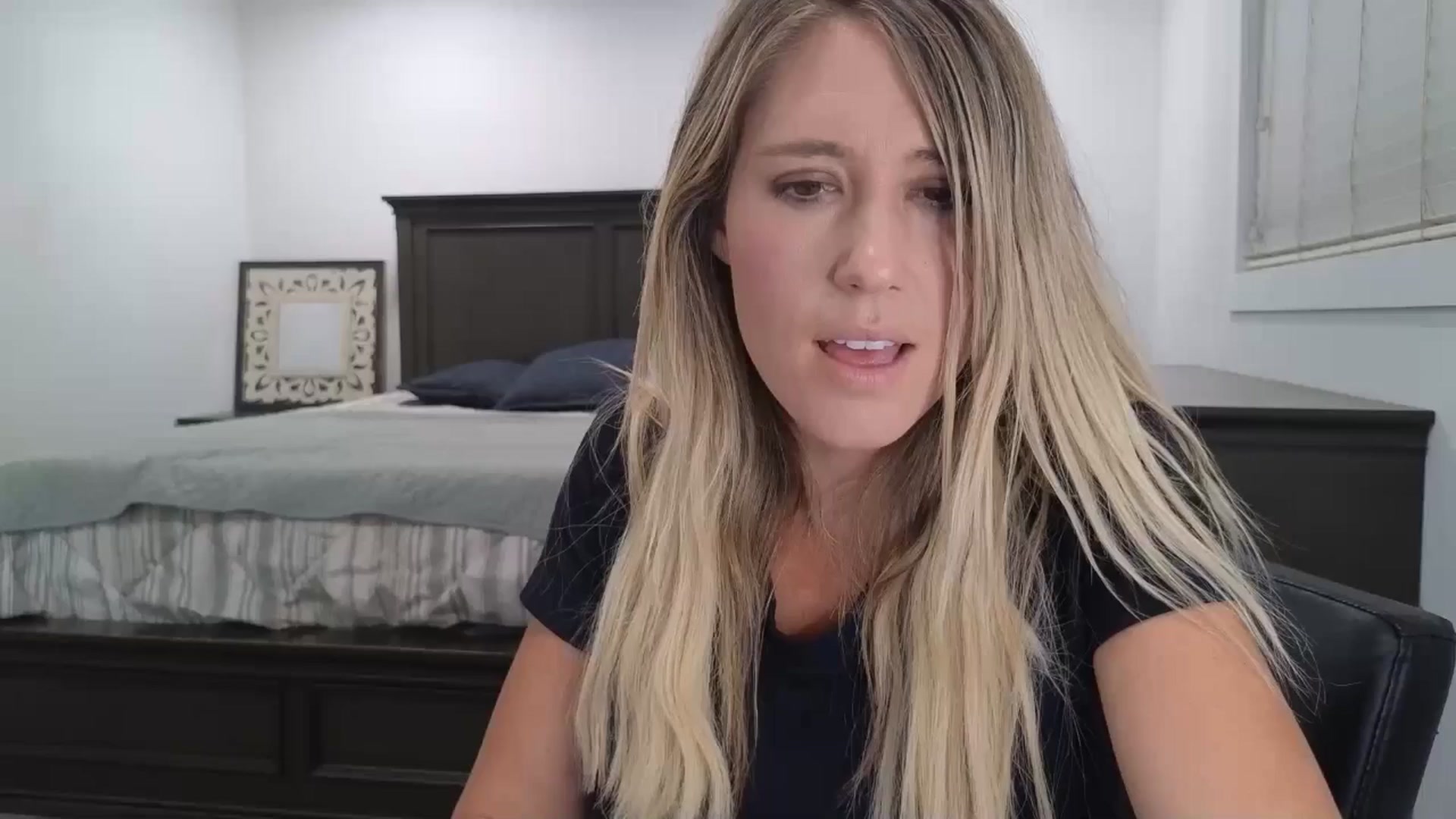 Gallery image thumbnail from blond_milf's myfreecams stream on, 08/16/2025, 04:56 image 18 of 20