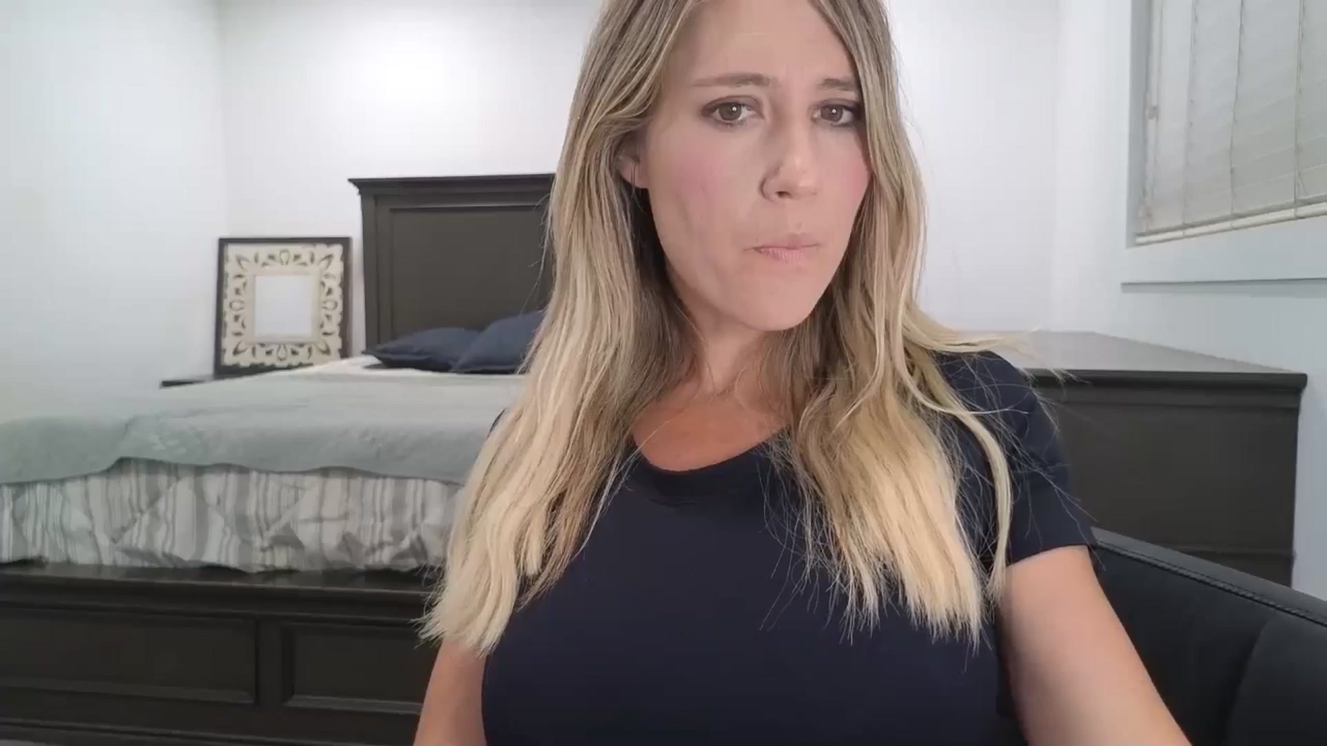 Gallery image thumbnail from blond_milf's myfreecams stream on, 08/16/2025, 04:56 image 17 of 20