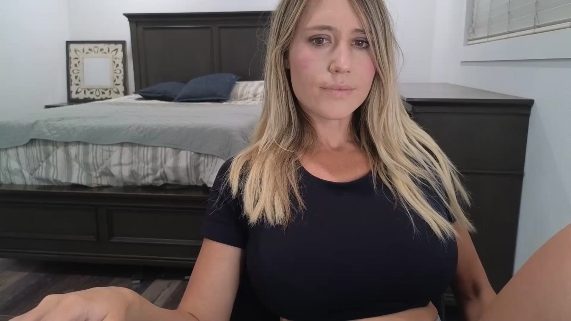 Gallery image thumbnail from blond_milf's myfreecams stream on, 08/16/2025, 07:51 image 2 of 20