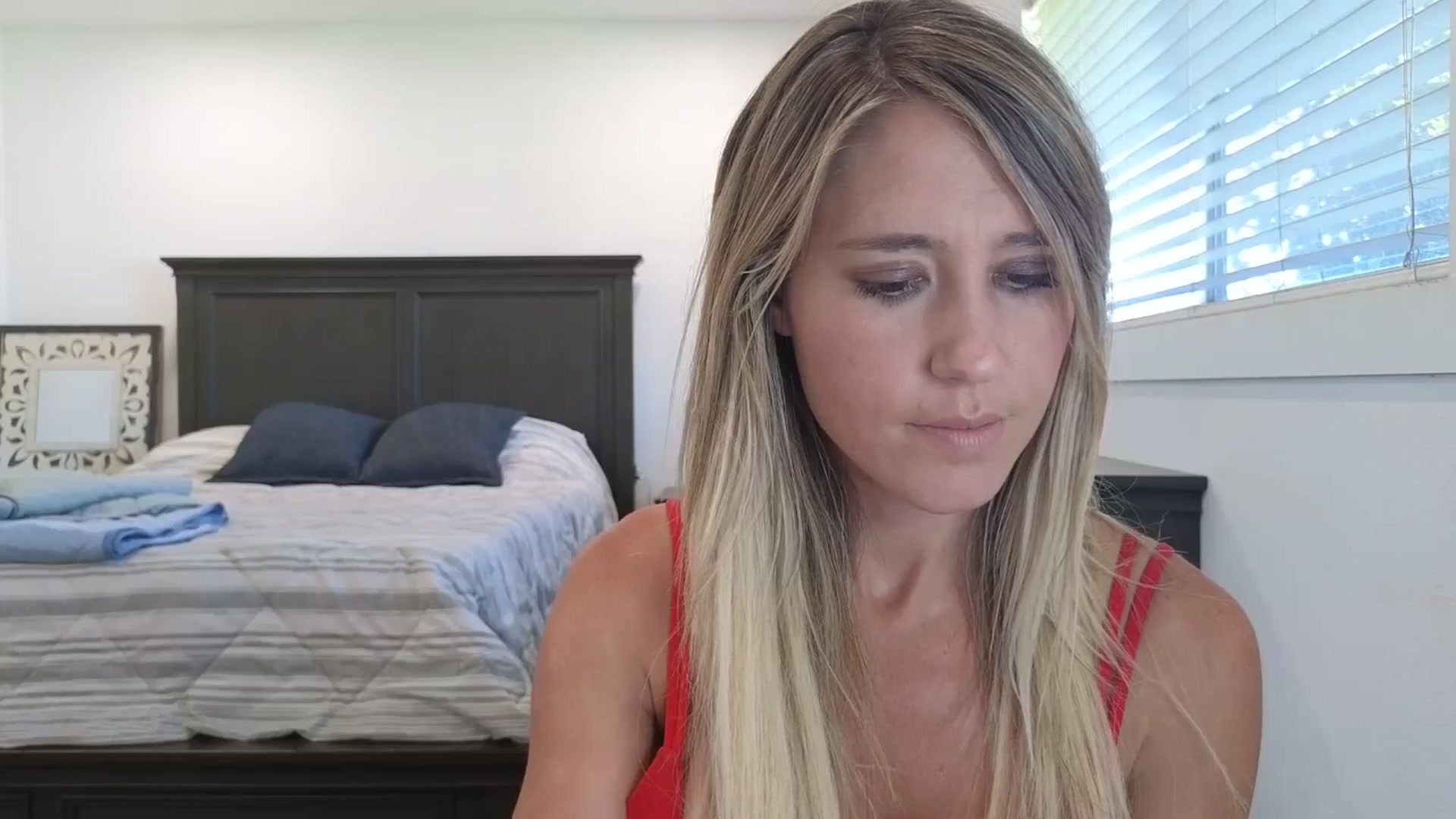 Gallery image thumbnail from blond_milf's myfreecams stream on, 08/17/2025, 23:29 image 2 of 20