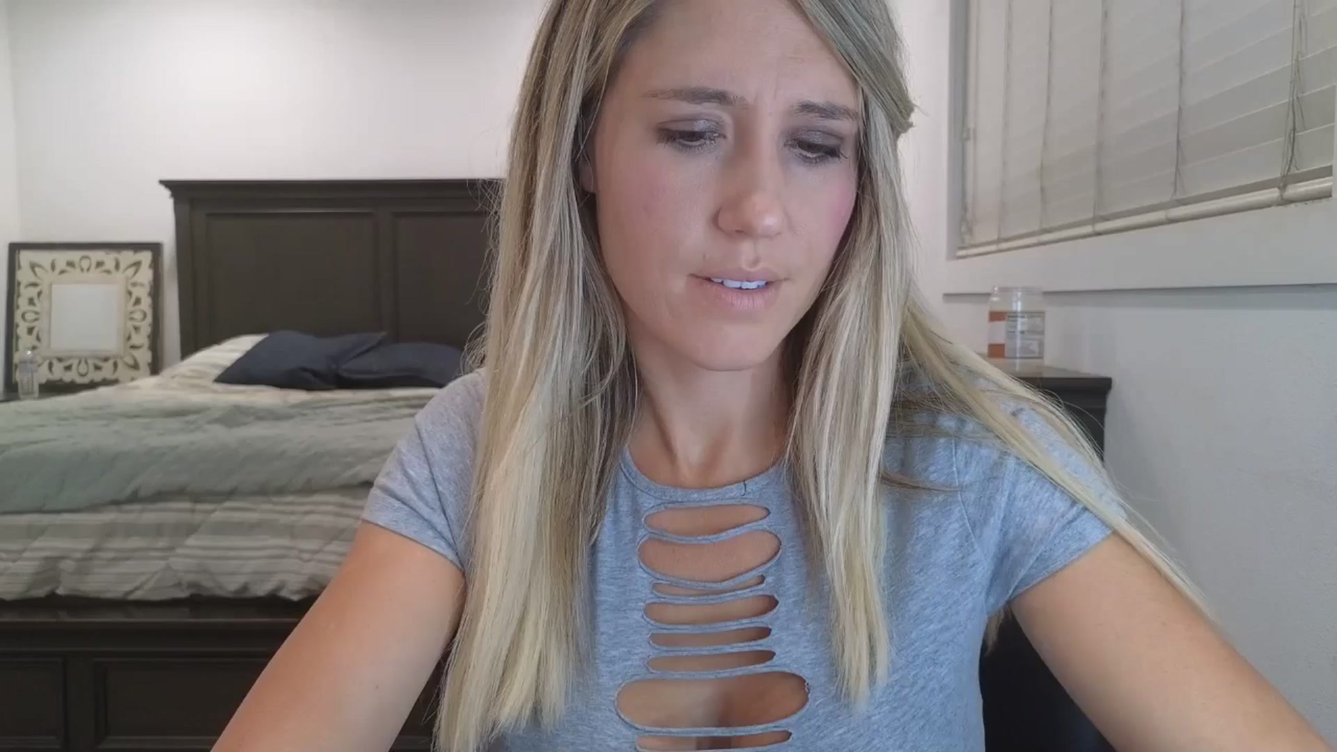Gallery image thumbnail from blond_milf's myfreecams stream on, 08/19/2025, 06:51 image 1 of 20