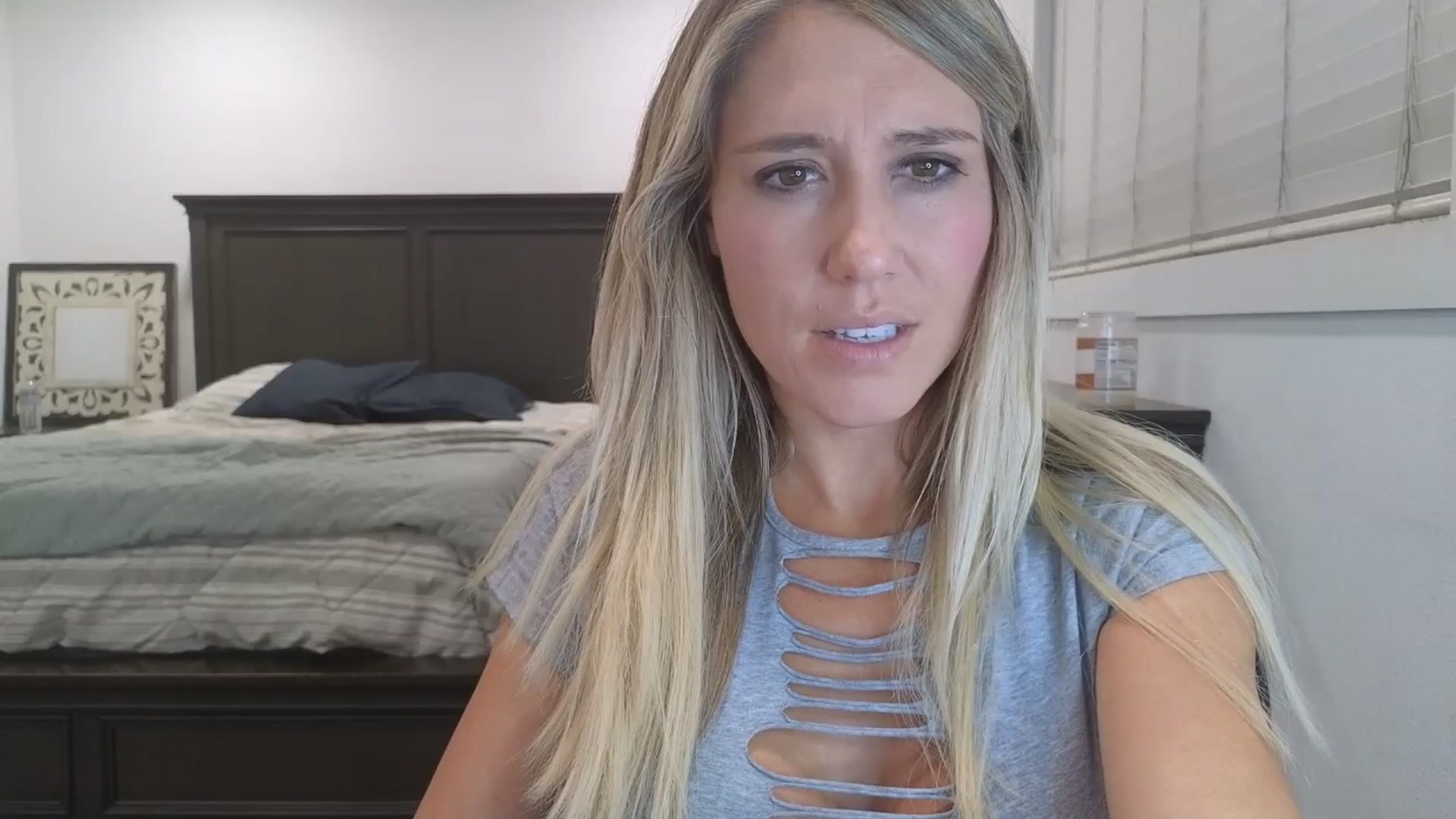 Gallery image thumbnail from blond_milf's myfreecams stream on, 08/19/2025, 06:51 image 2 of 20
