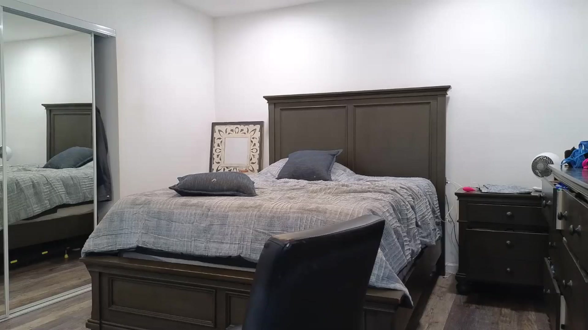 Gallery image thumbnail from blond_milf's myfreecams stream on, 08/23/2025, 07:13 image 14 of 20