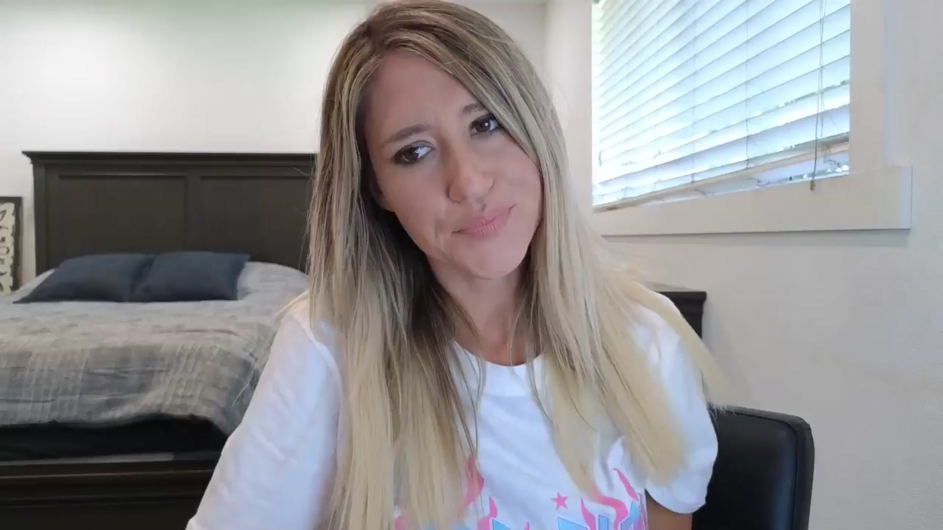 Gallery image thumbnail from blond_milf's myfreecams stream on, 08/25/2025, 22:42 image 1 of 20