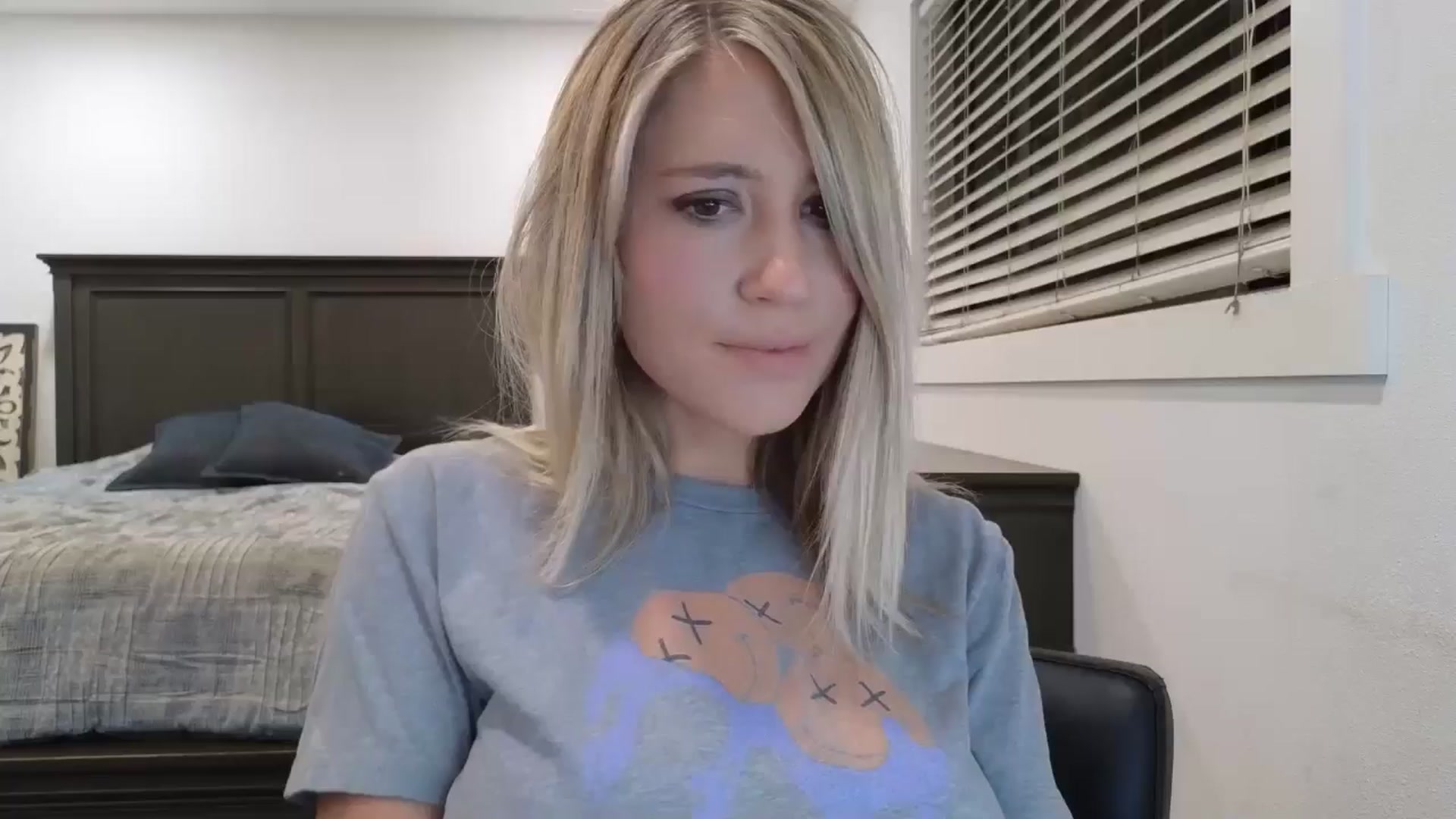 Gallery image thumbnail from blond_milf's myfreecams stream on, 08/27/2025, 07:40 image 1 of 20