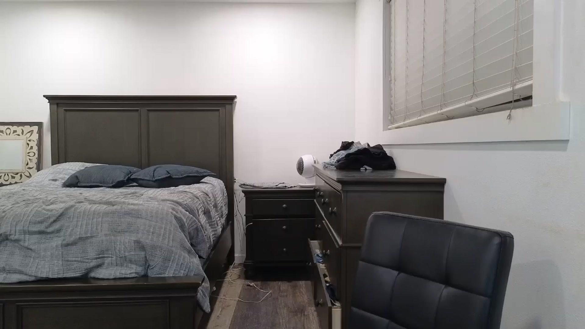 Gallery image thumbnail from blond_milf's myfreecams stream on, 09/02/2025, 05:06 image 4 of 20