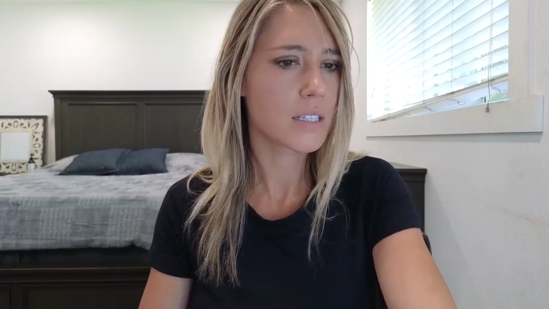 Gallery image thumbnail from blond_milf's myfreecams stream on, 09/02/2025, 20:50 image 9 of 20