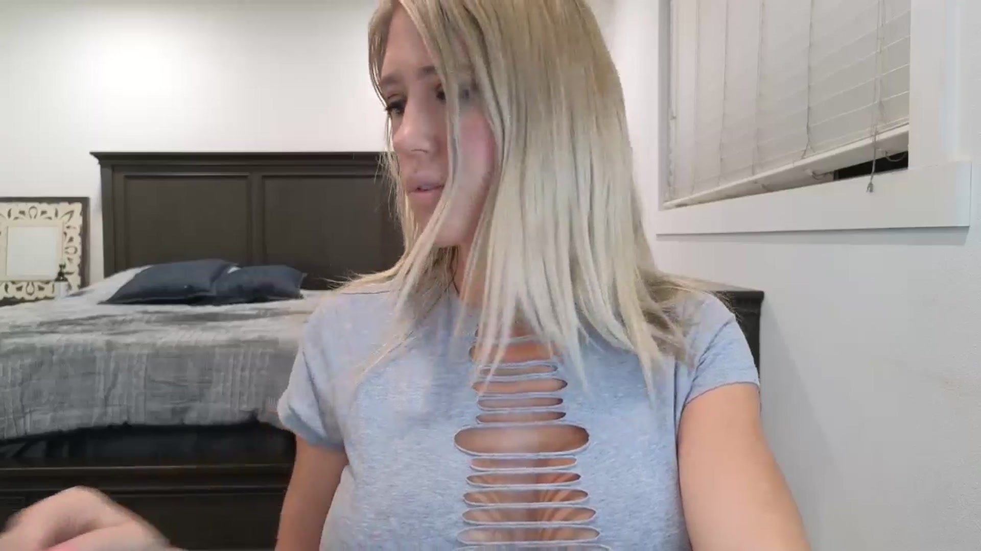 Gallery image thumbnail from blond_milf's myfreecams stream on, 09/03/2025, 04:55 image 2 of 20